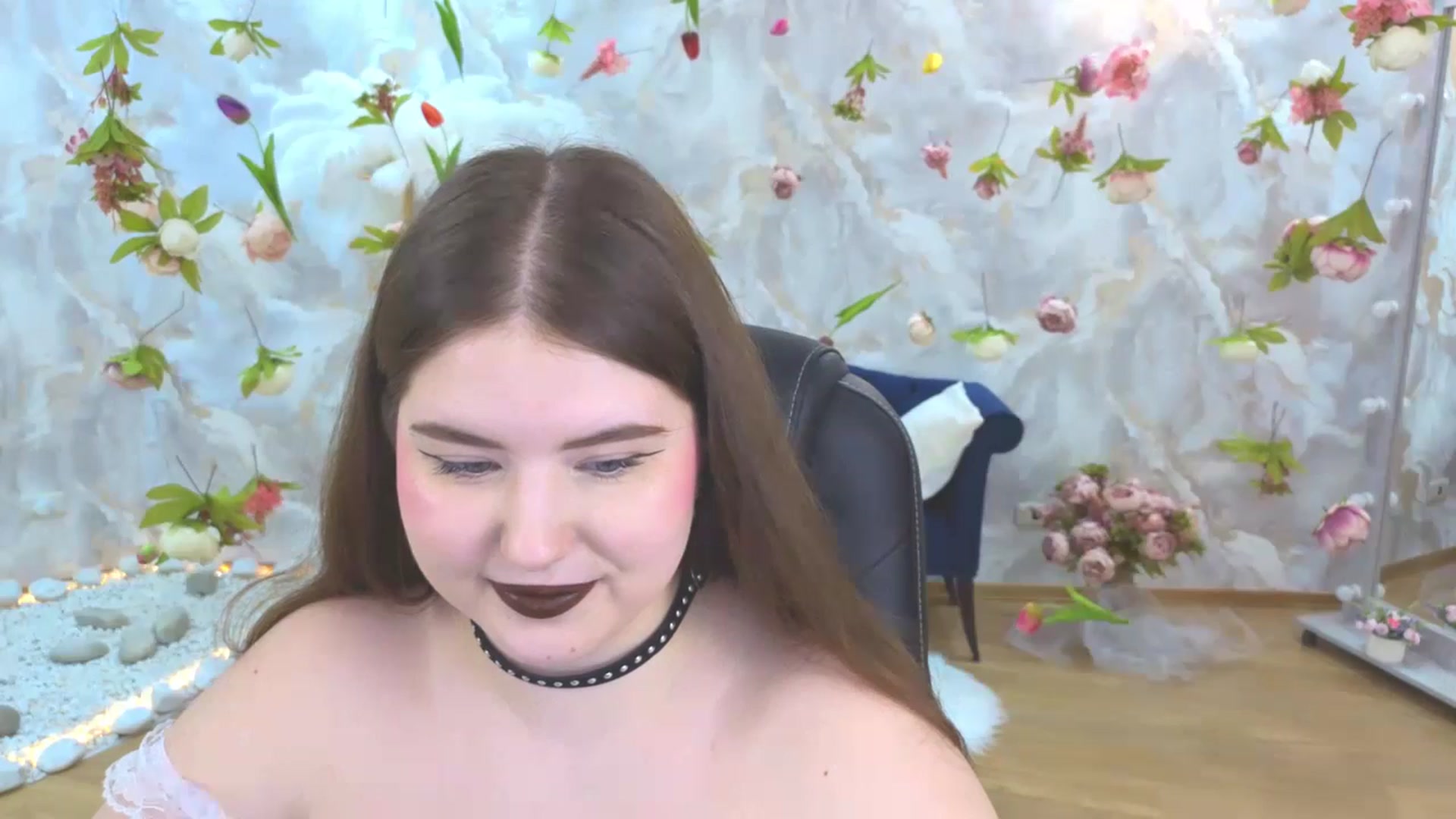 Gallery image thumbnail from EnigmaVeil's myfreecams stream on, 04/15/2026, 08:45 image 5 of 20