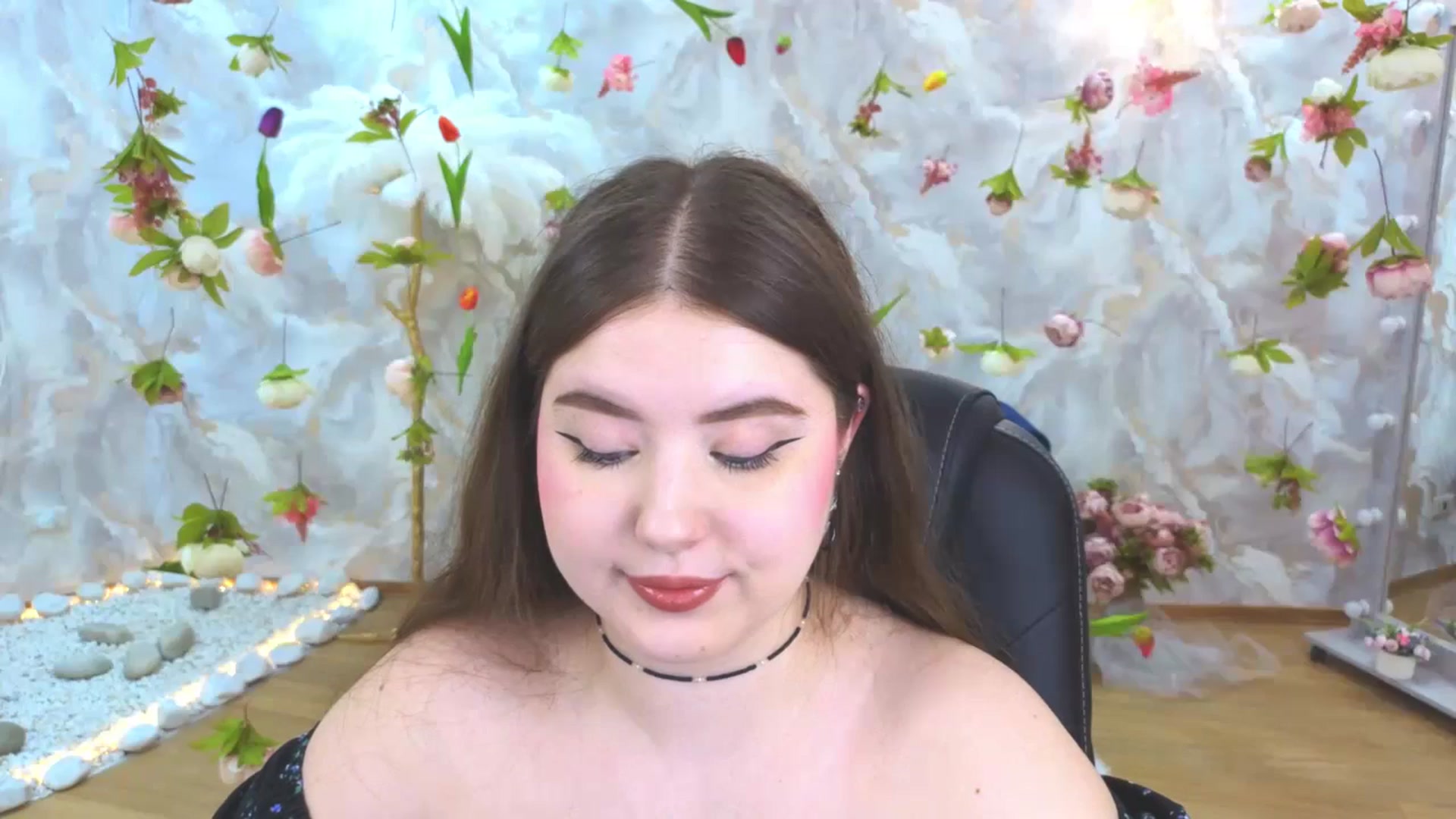 Gallery image thumbnail from EnigmaVeil's myfreecams stream on, 04/17/2026, 23:49 image 10 of 20