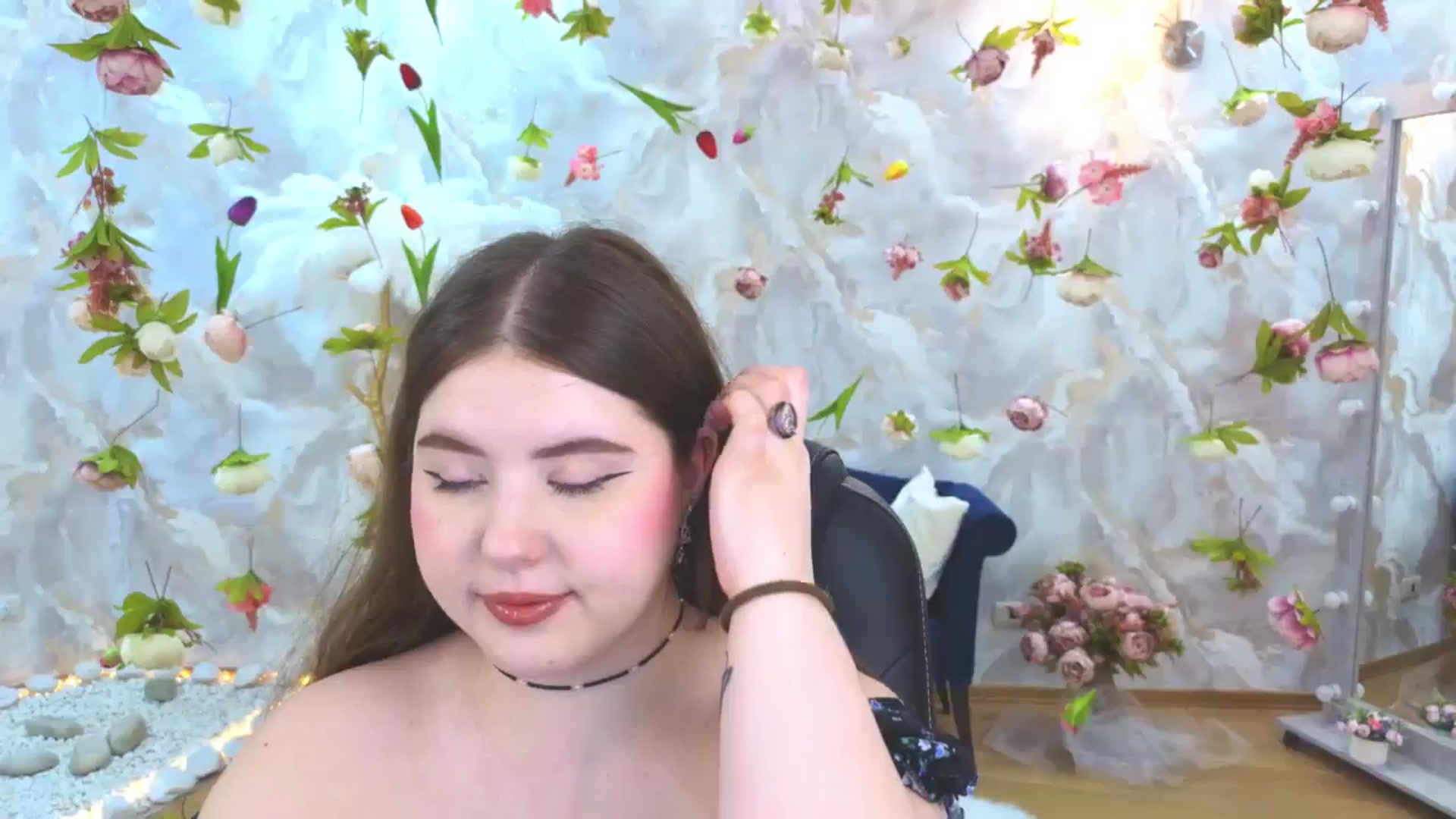 Gallery image thumbnail from EnigmaVeil's myfreecams stream on, 04/18/2026, 24:49 image 12 of 20