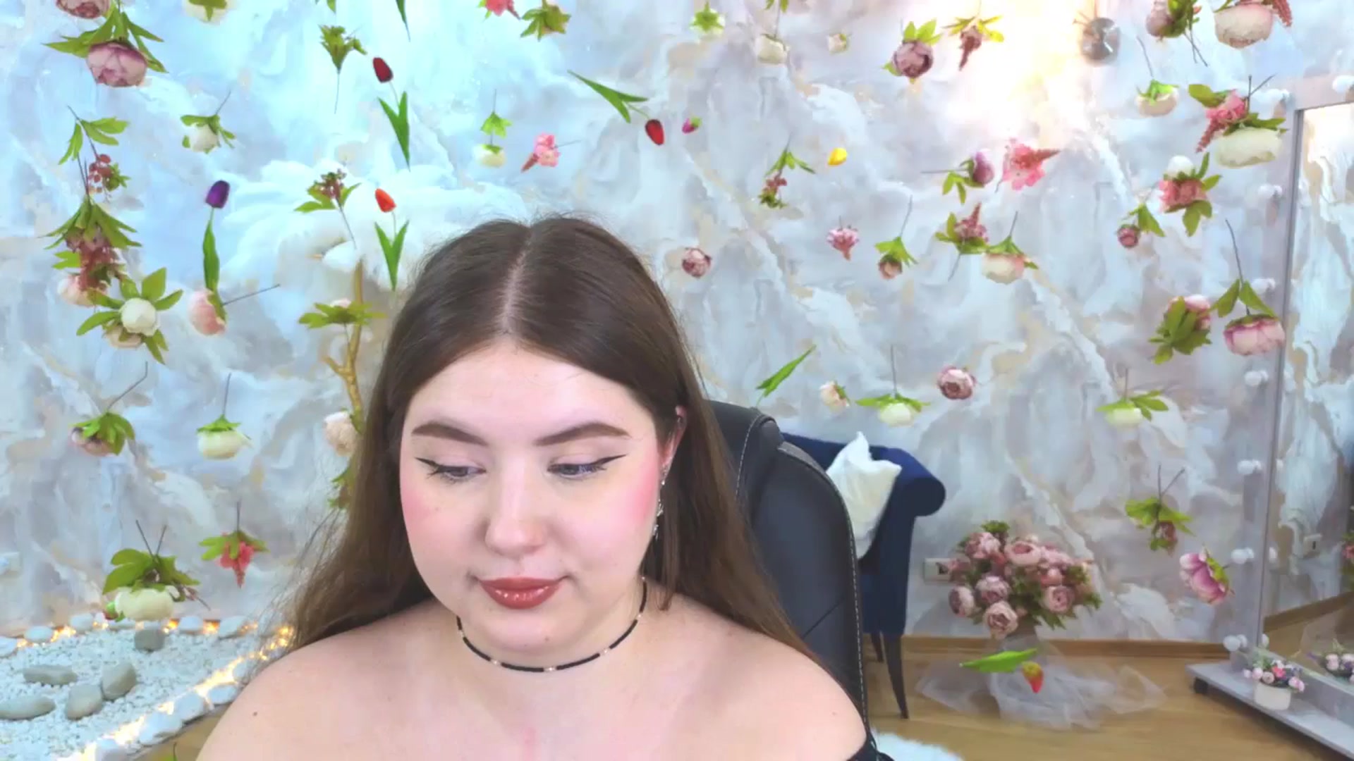 Gallery image thumbnail from EnigmaVeil's myfreecams stream on, 04/18/2026, 24:49 image 9 of 20