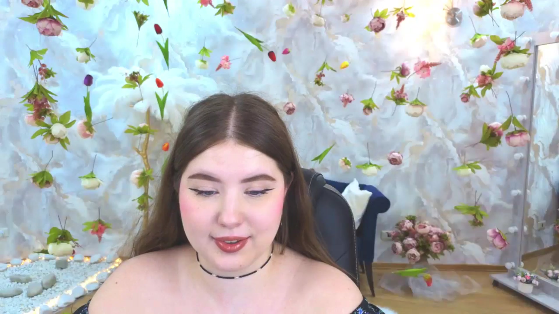 Gallery image thumbnail from EnigmaVeil's myfreecams stream on, 04/18/2026, 24:49 image 4 of 20