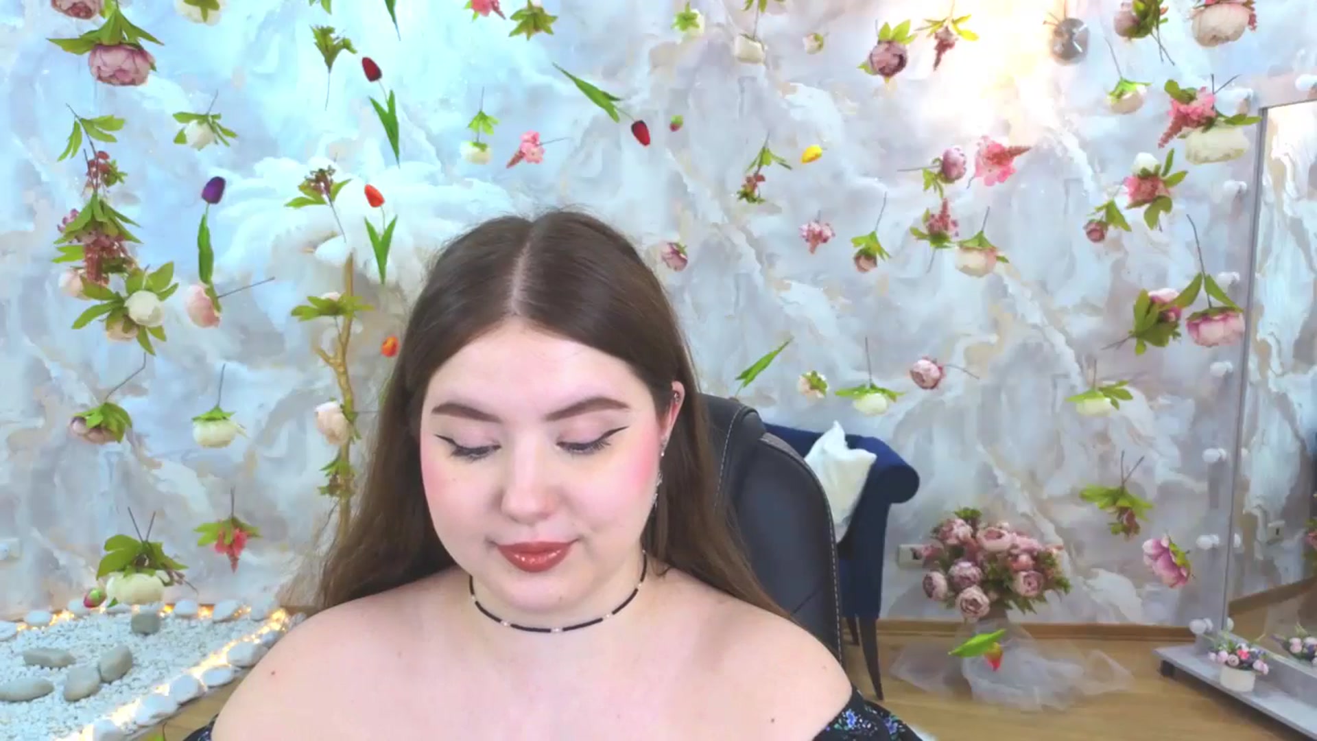 Gallery image thumbnail from EnigmaVeil's myfreecams stream on, 04/18/2026, 24:49 image 6 of 20