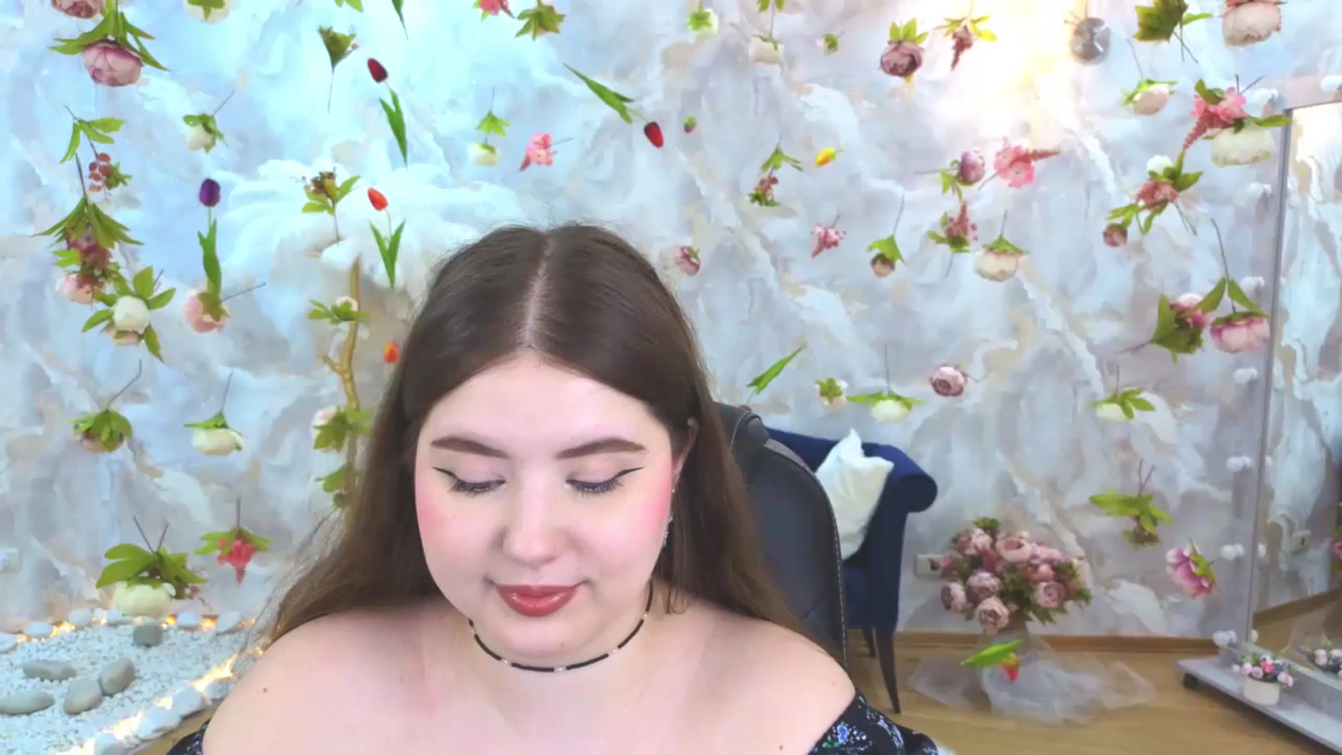 Gallery image thumbnail from EnigmaVeil's myfreecams stream on, 04/18/2026, 24:49 image 19 of 20