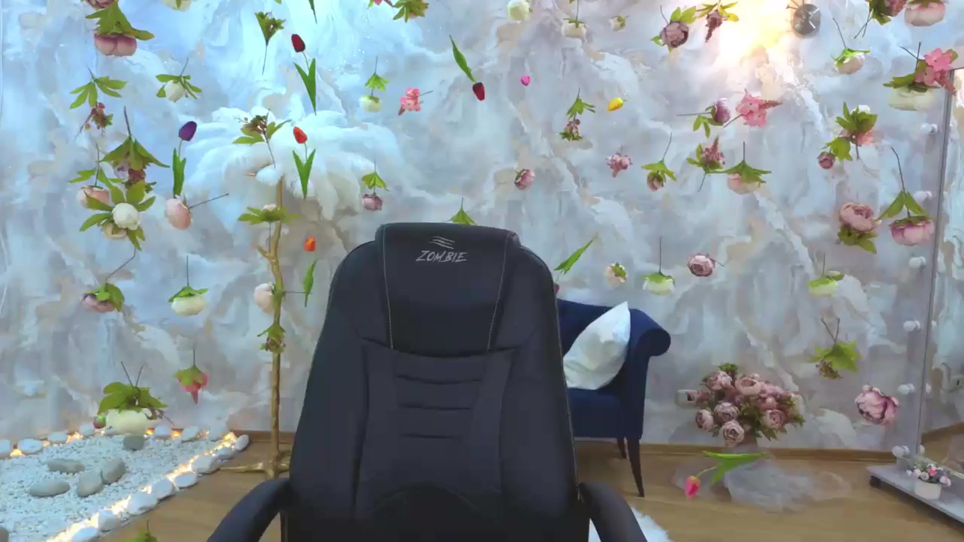 Gallery image thumbnail from EnigmaVeil's myfreecams stream on, 04/19/2026, 01:02 image 9 of 20