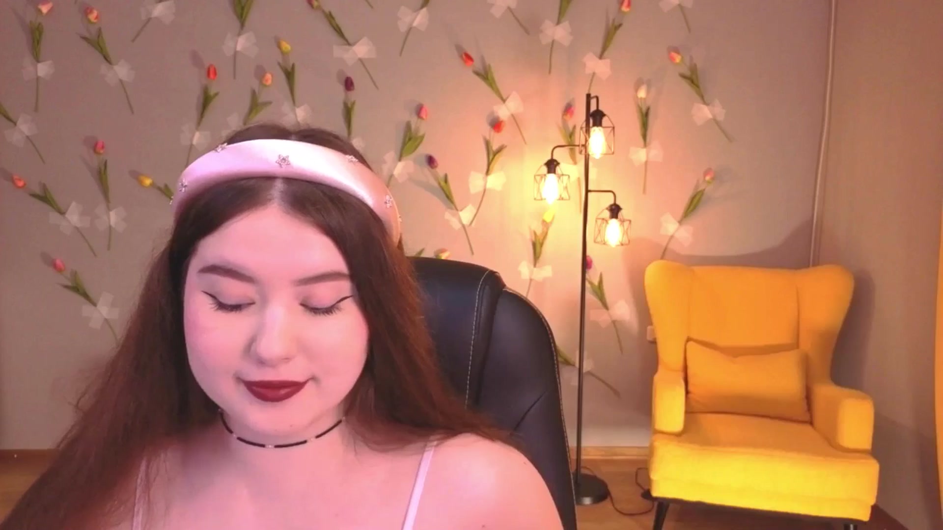 Gallery image thumbnail from EnigmaVeil's myfreecams stream on, 04/19/2026, 19:48 image 13 of 20