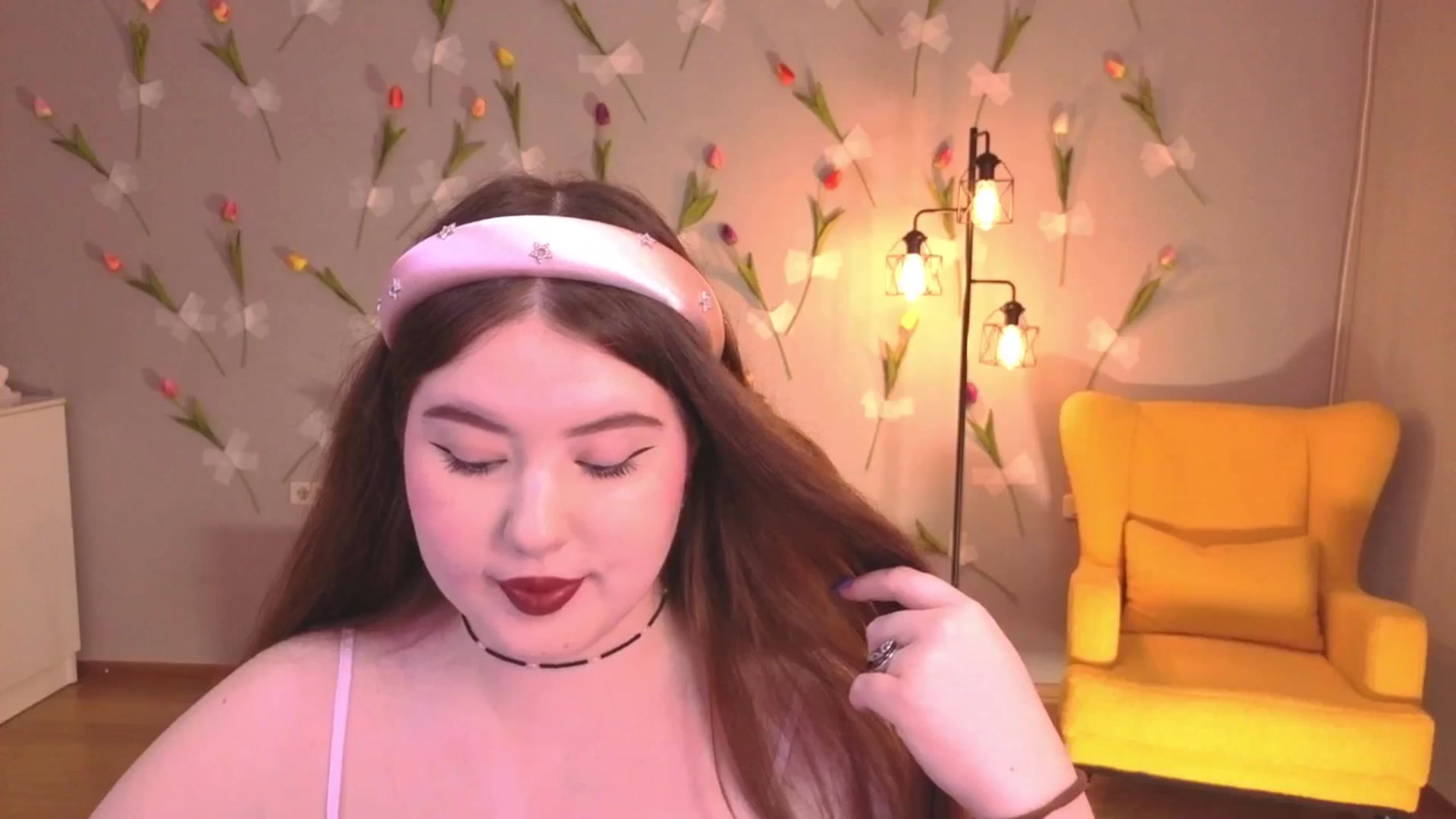 Gallery image thumbnail from EnigmaVeil's myfreecams stream on, 04/19/2026, 21:19 image 17 of 20