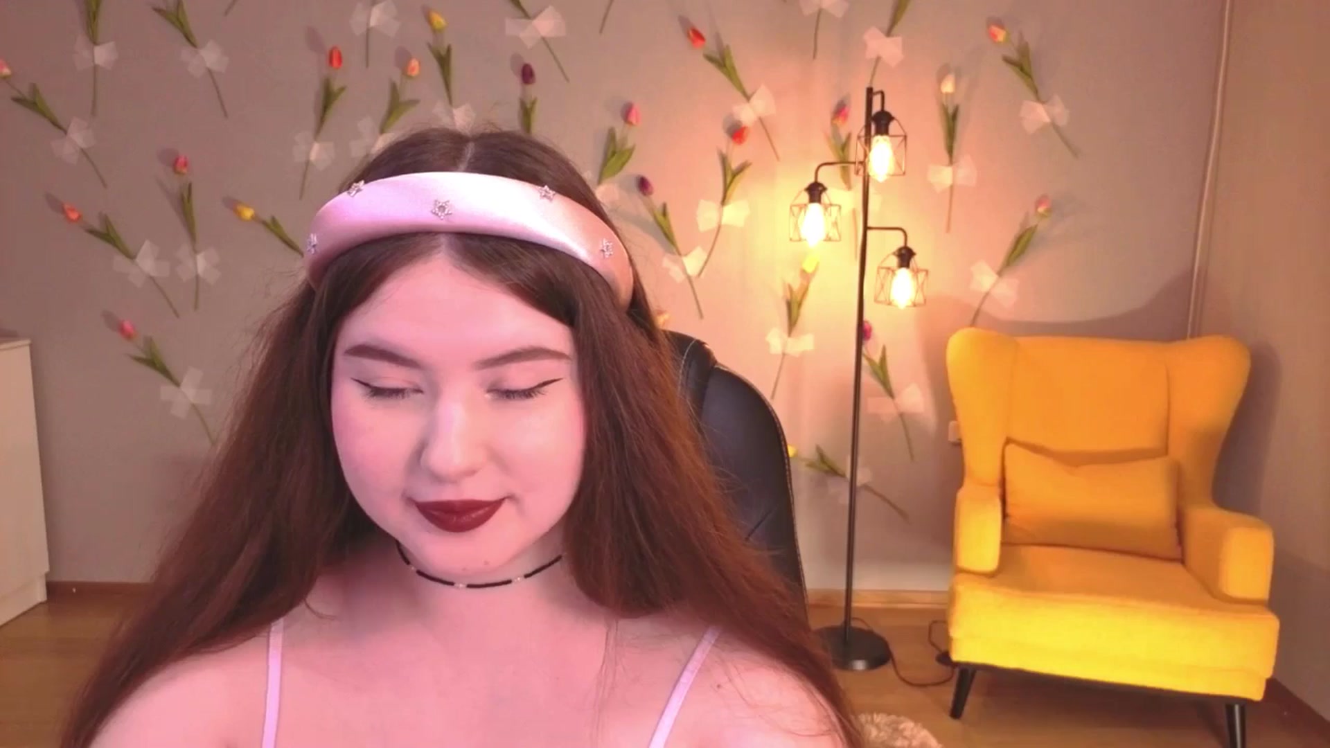 Gallery image thumbnail from EnigmaVeil's myfreecams stream on, 04/19/2026, 21:19 image 2 of 20