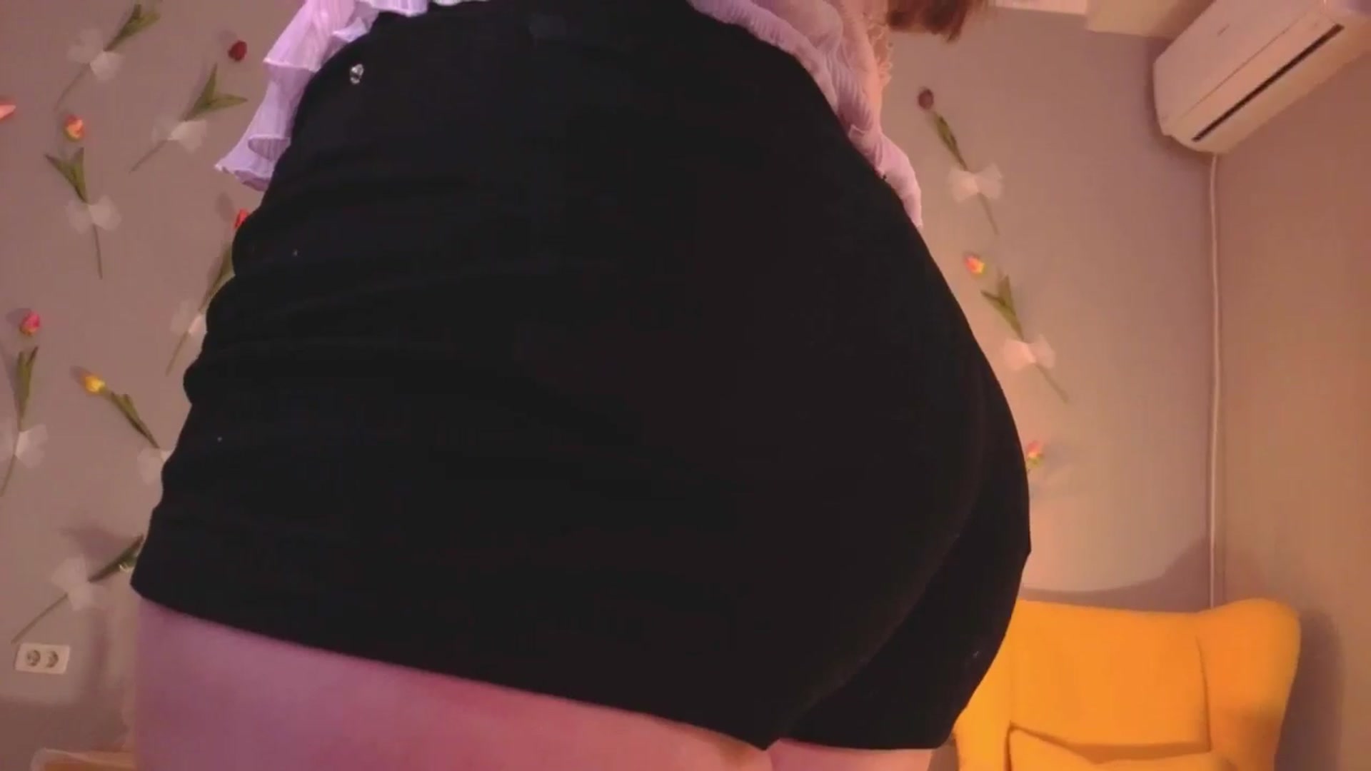 Gallery image thumbnail from EnigmaVeil's myfreecams stream on, 04/19/2026, 21:19 image 14 of 20