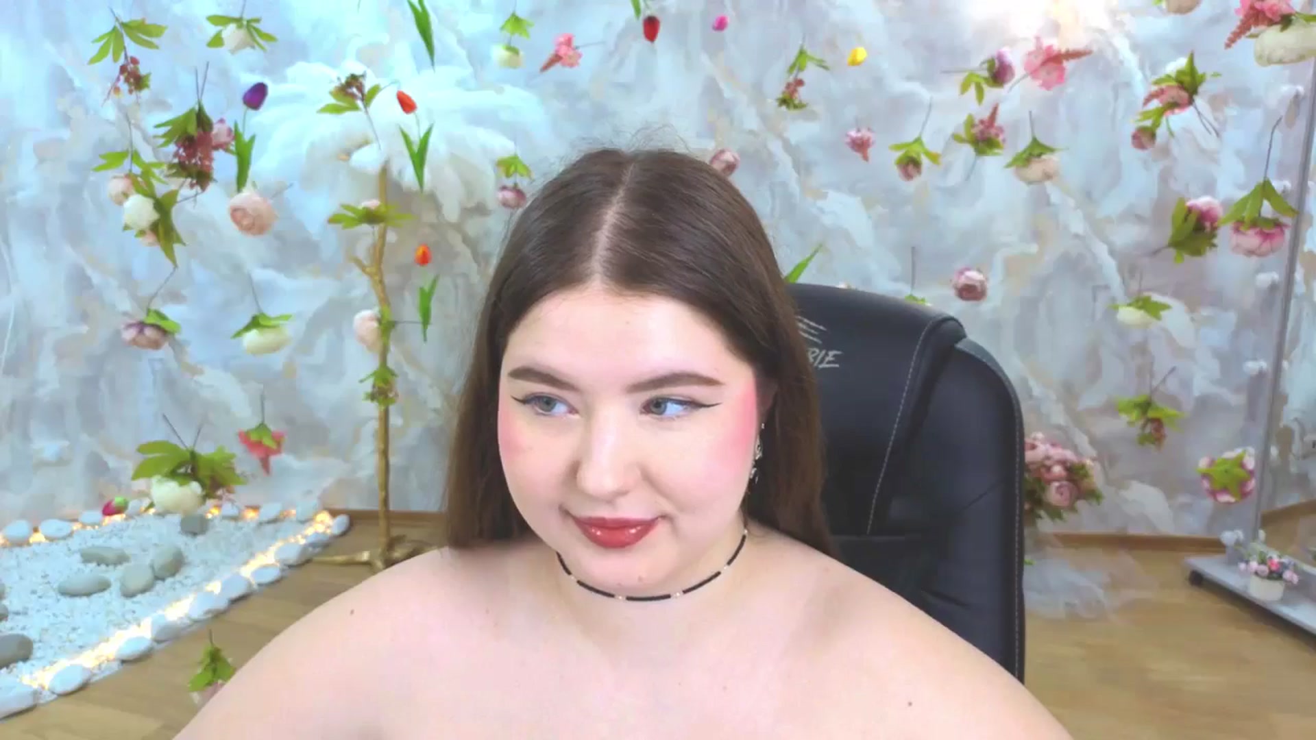 Gallery image thumbnail from EnigmaVeil's myfreecams stream on, 04/21/2026, 05:47 image 17 of 20