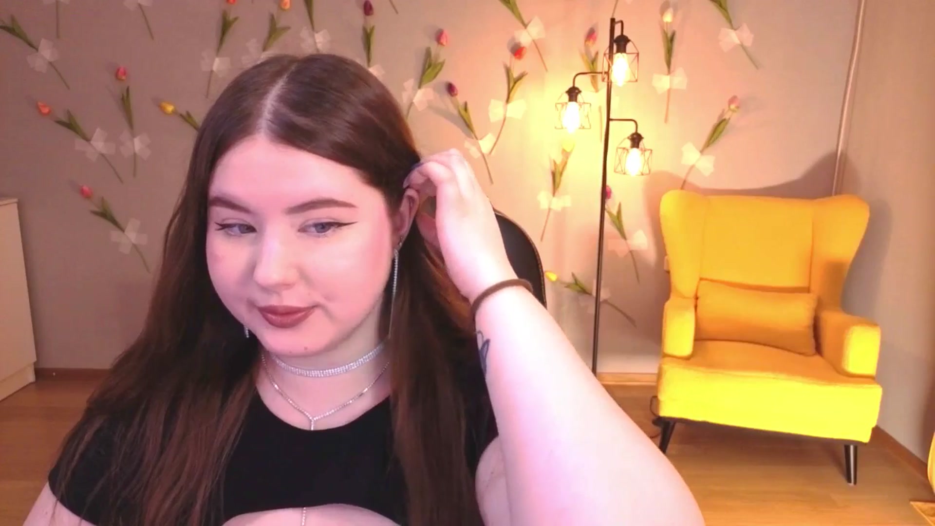 Gallery image thumbnail from EnigmaVeil's myfreecams stream on, 04/23/2026, 21:48 image 16 of 20