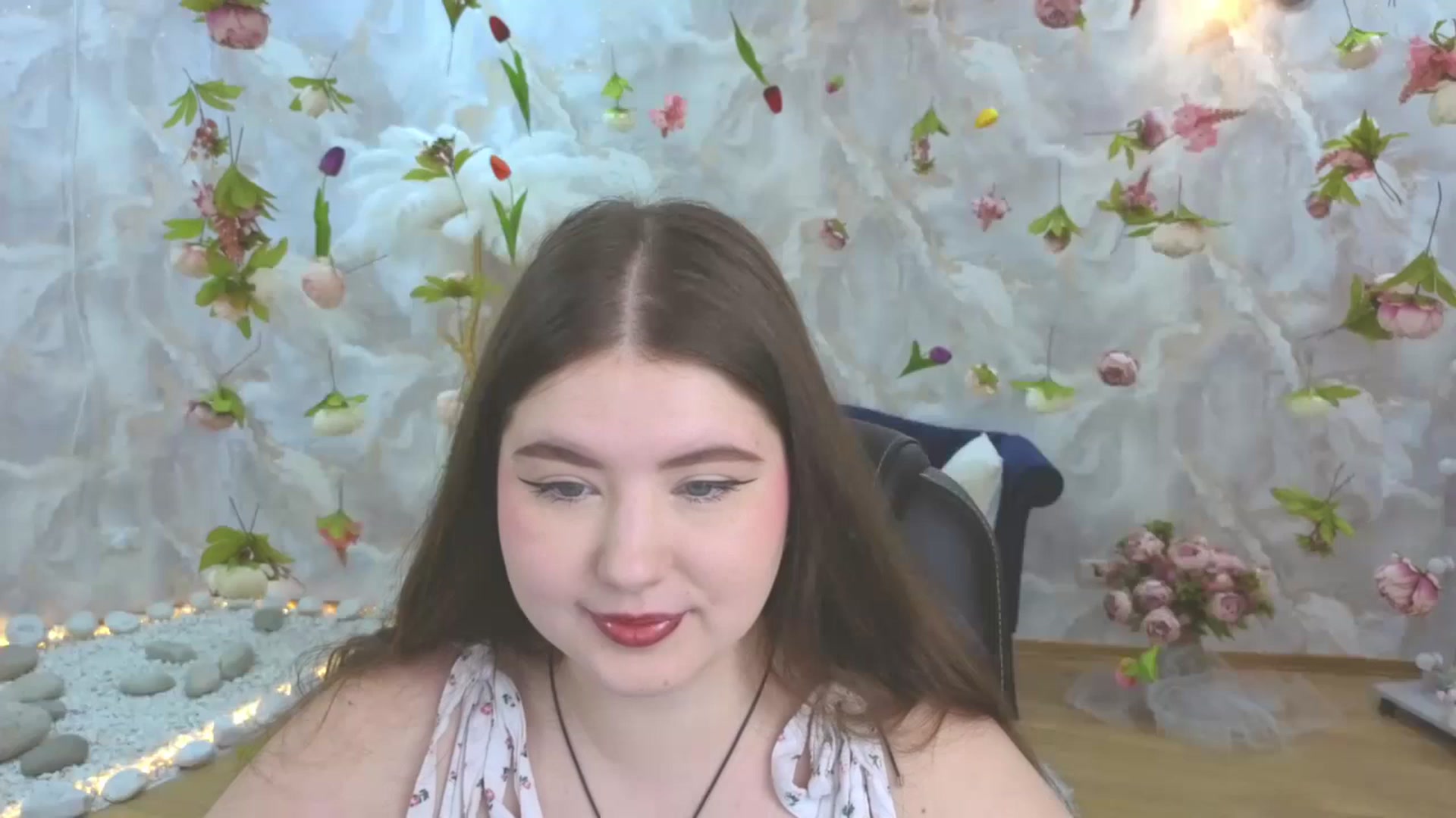 Gallery image thumbnail from EnigmaVeil's myfreecams stream on, 04/25/2026, 19:16 image 16 of 20