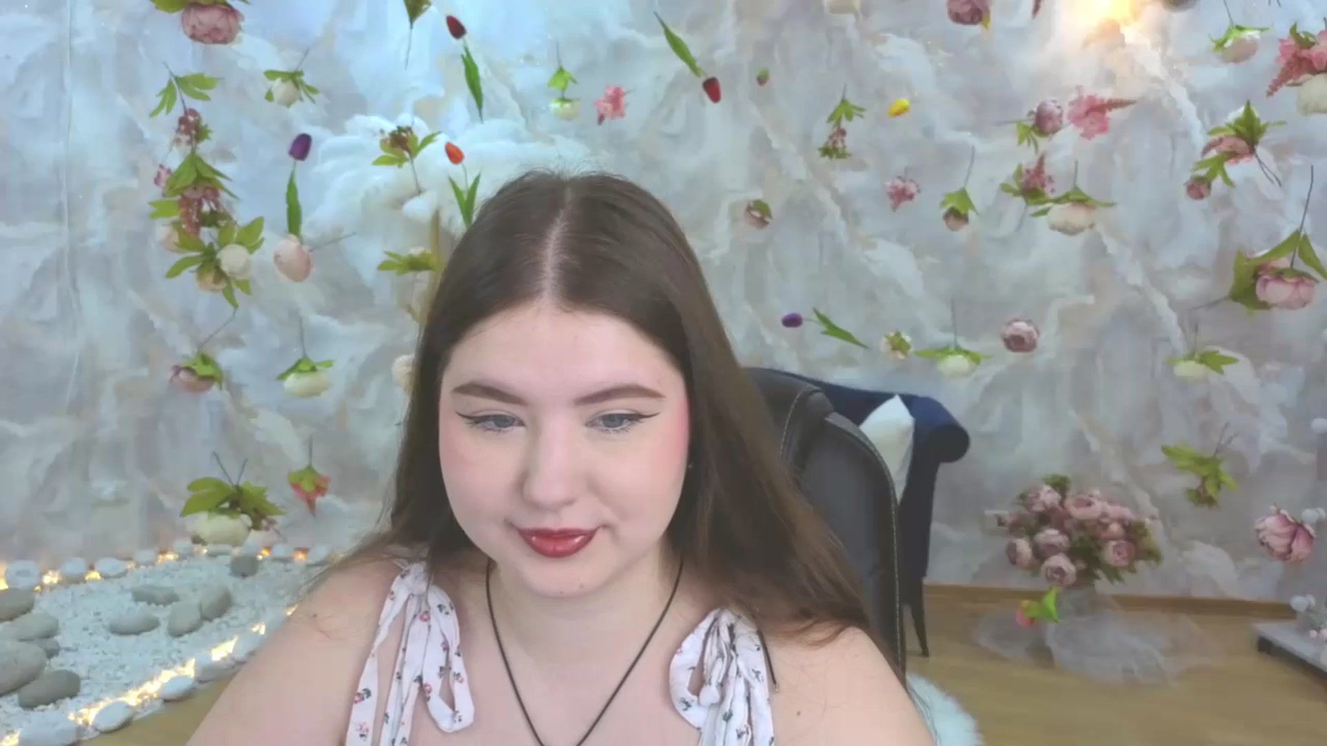 Gallery image thumbnail from EnigmaVeil's myfreecams stream on, 04/25/2026, 19:16 image 13 of 20