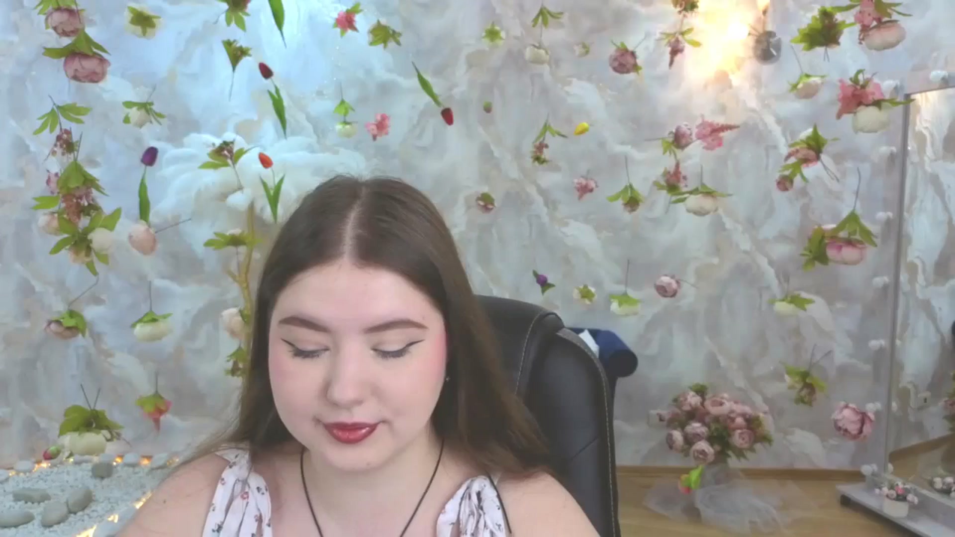 Gallery image thumbnail from EnigmaVeil's myfreecams stream on, 04/25/2026, 19:16 image 9 of 20
