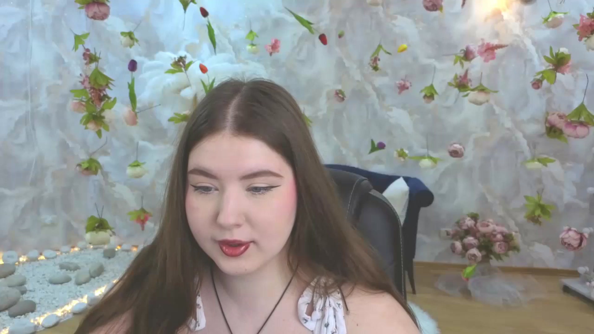 Gallery image thumbnail from EnigmaVeil's myfreecams stream on, 04/25/2026, 19:16 image 18 of 20