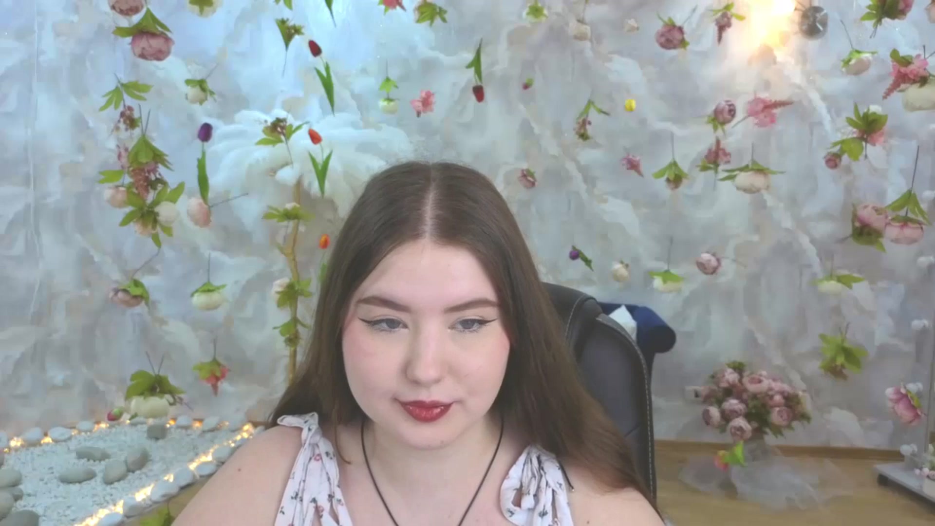 Gallery image thumbnail from EnigmaVeil's myfreecams stream on, 04/25/2026, 20:16 image 3 of 20
