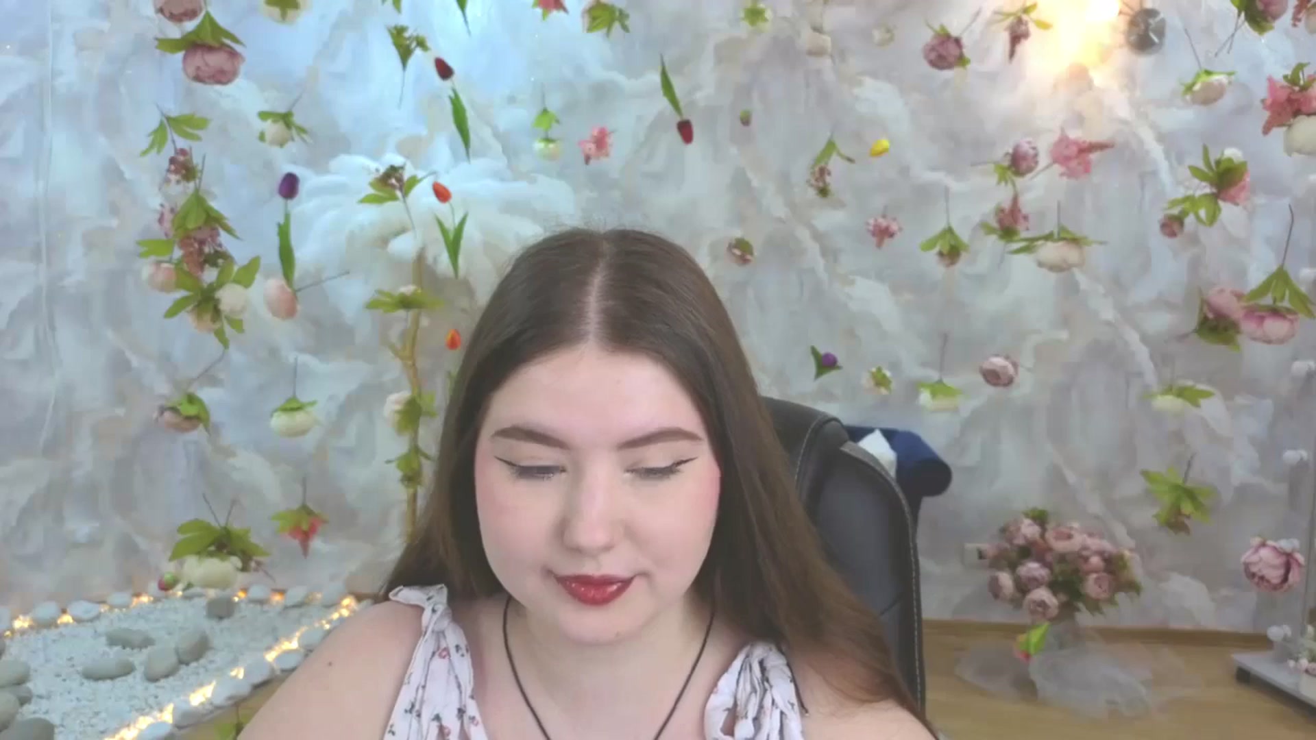 Gallery image thumbnail from EnigmaVeil's myfreecams stream on, 04/25/2026, 20:16 image 5 of 20