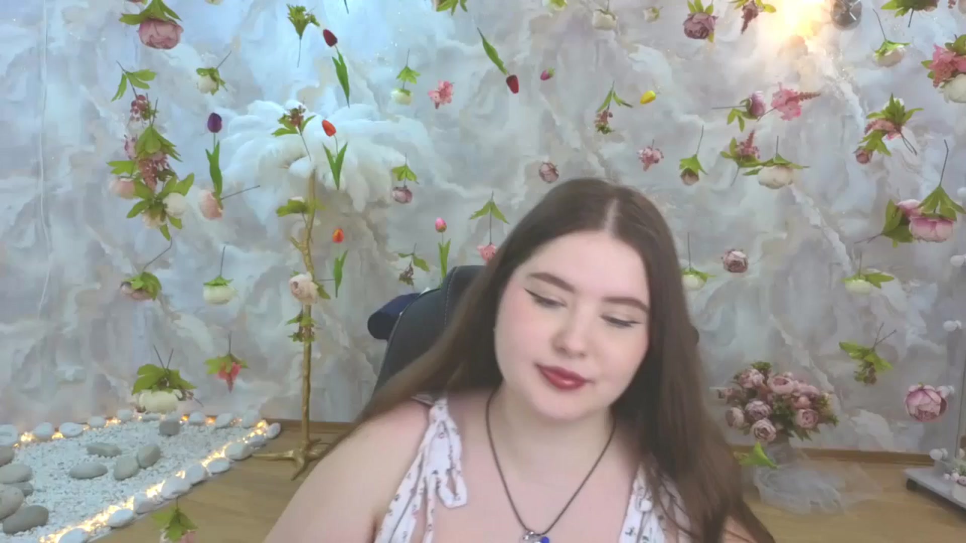 Gallery image thumbnail from EnigmaVeil's myfreecams stream on, 04/25/2026, 23:24 image 3 of 20