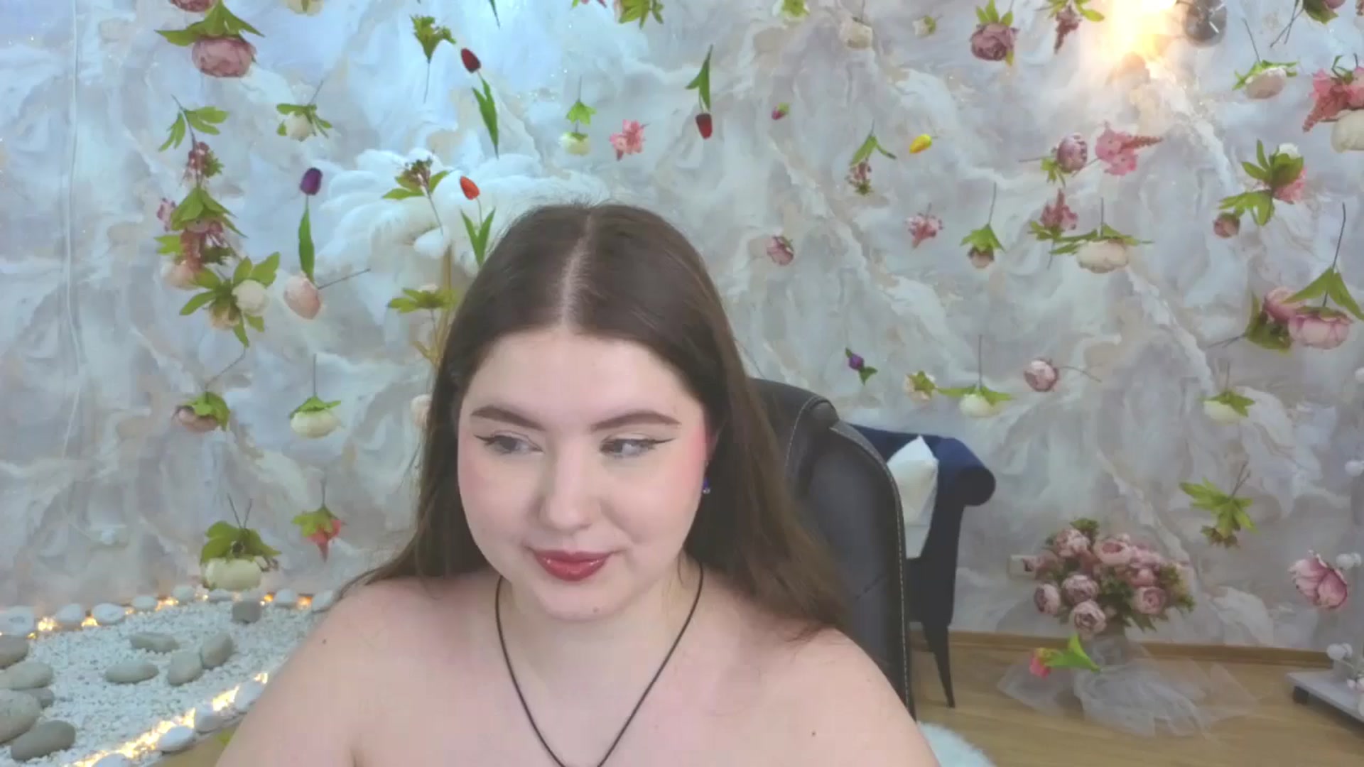 Gallery image thumbnail from EnigmaVeil's myfreecams stream on, 04/25/2026, 23:24 image 17 of 20