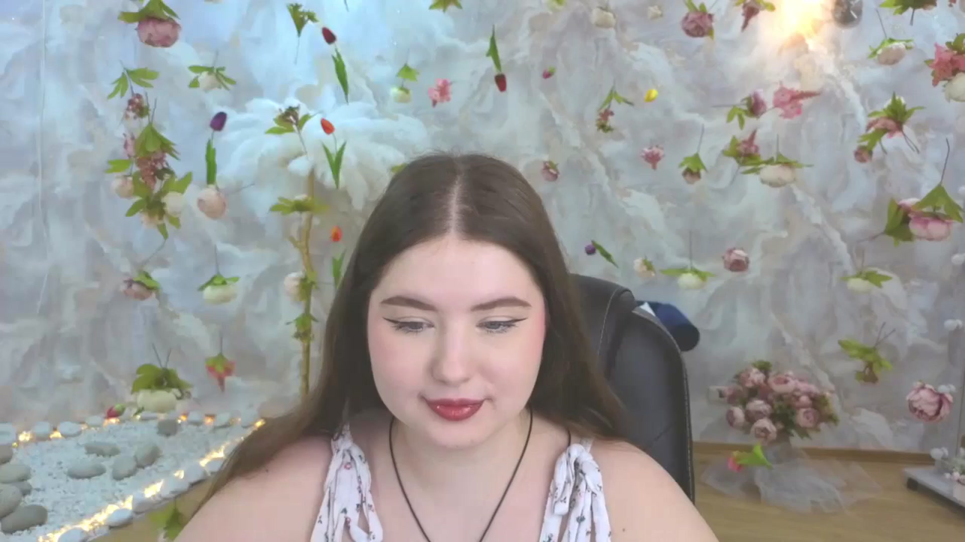 Gallery image thumbnail from EnigmaVeil's myfreecams stream on, 04/25/2026, 23:24 image 2 of 20