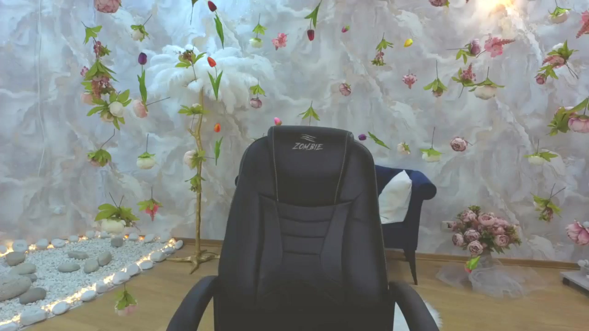 Gallery image thumbnail from EnigmaVeil's myfreecams stream on, 04/25/2026, 23:24 image 11 of 20