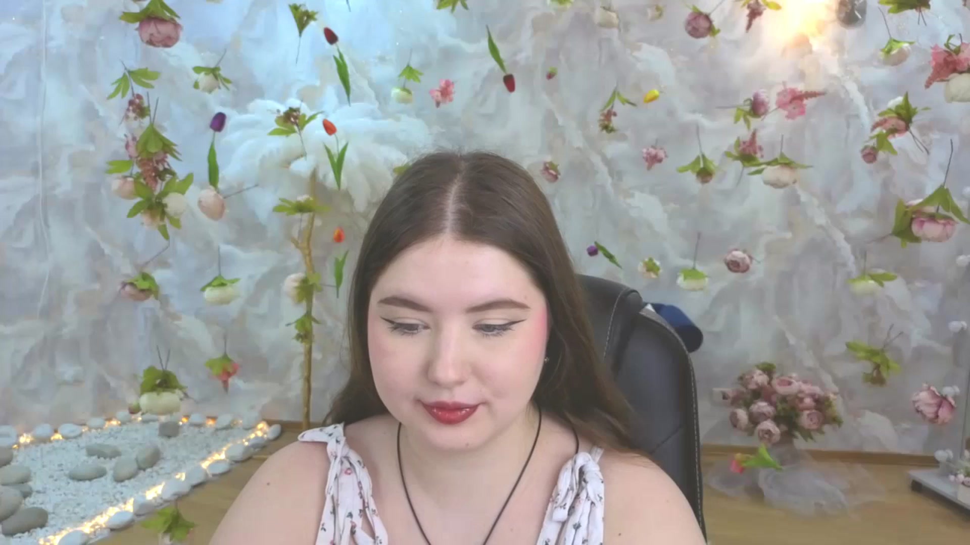 Gallery image thumbnail from EnigmaVeil's myfreecams stream on, 04/25/2026, 23:24 image 1 of 20
