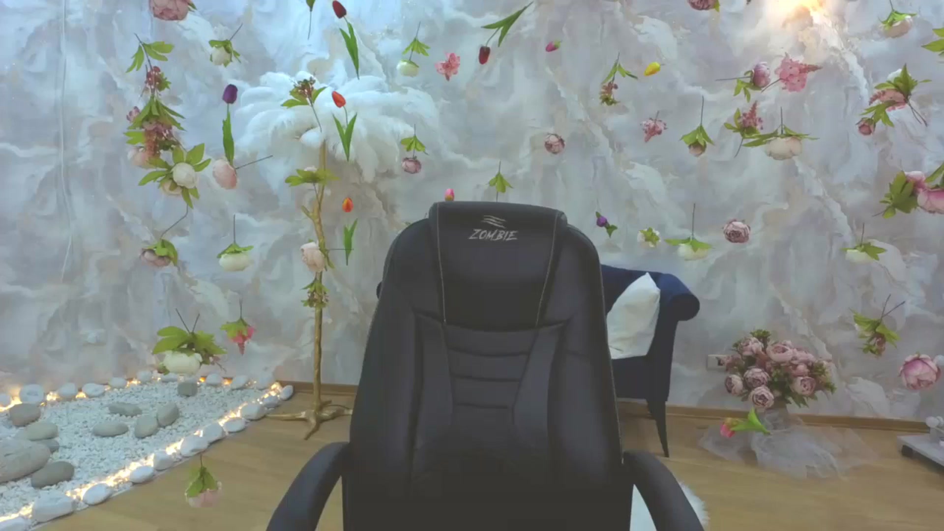 Gallery image thumbnail from EnigmaVeil's myfreecams stream on, 04/25/2026, 23:24 image 10 of 20