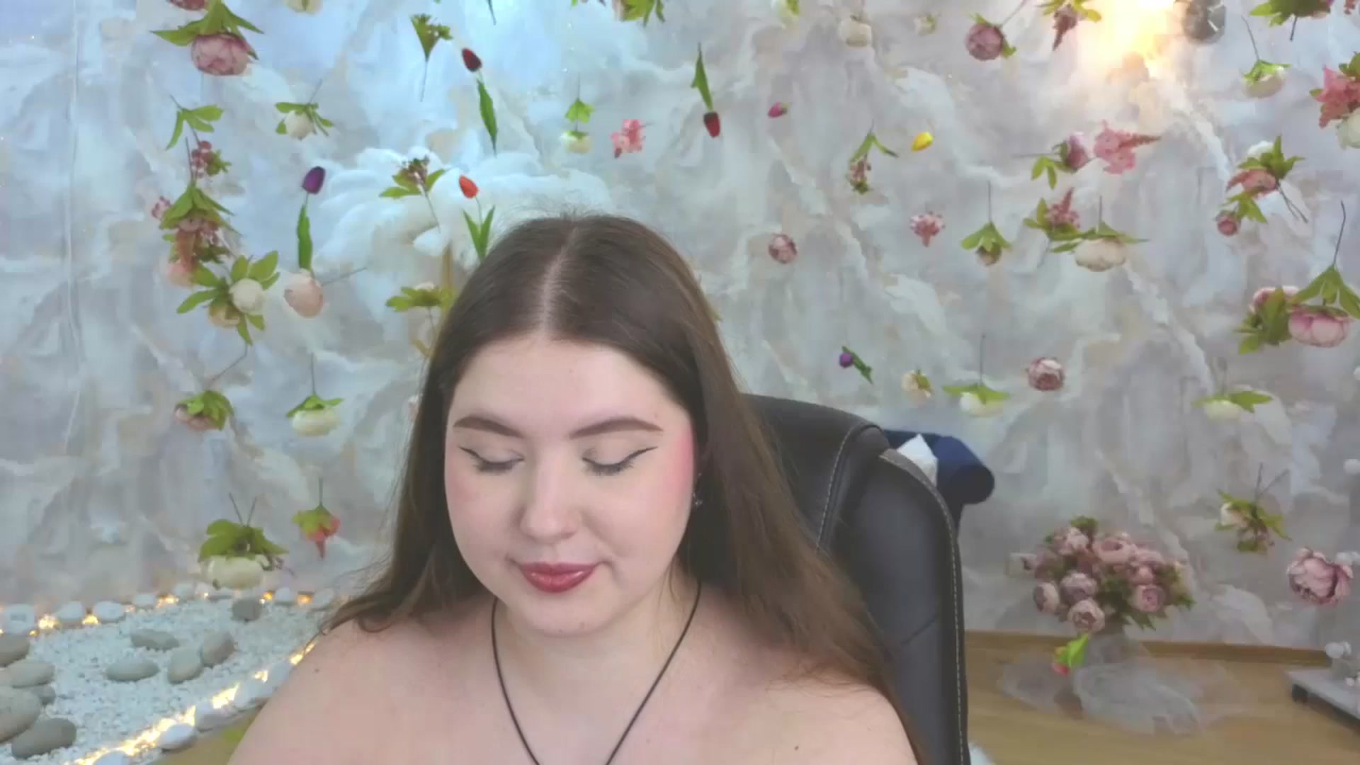 Gallery image thumbnail from EnigmaVeil's myfreecams stream on, 04/25/2026, 23:24 image 19 of 20