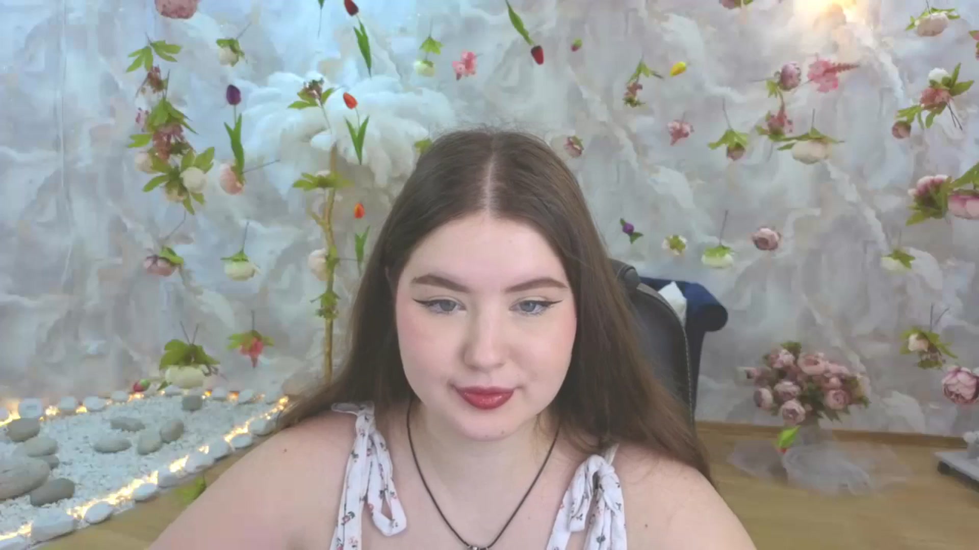 Gallery image thumbnail from EnigmaVeil's myfreecams stream on, 04/25/2026, 23:24 image 9 of 20