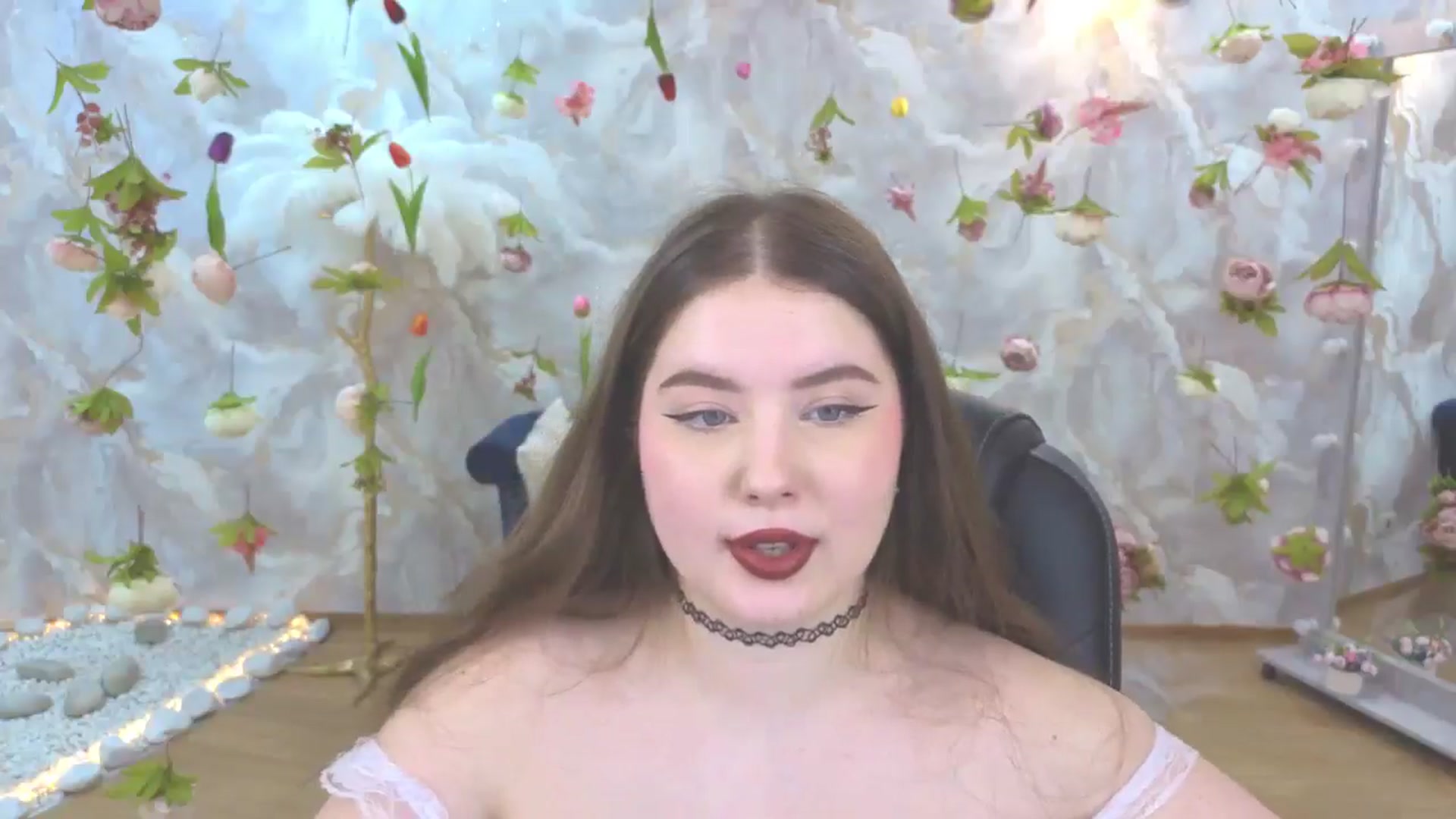 Gallery image thumbnail from EnigmaVeil's myfreecams stream on, 05/01/2026, 23:33 image 17 of 20