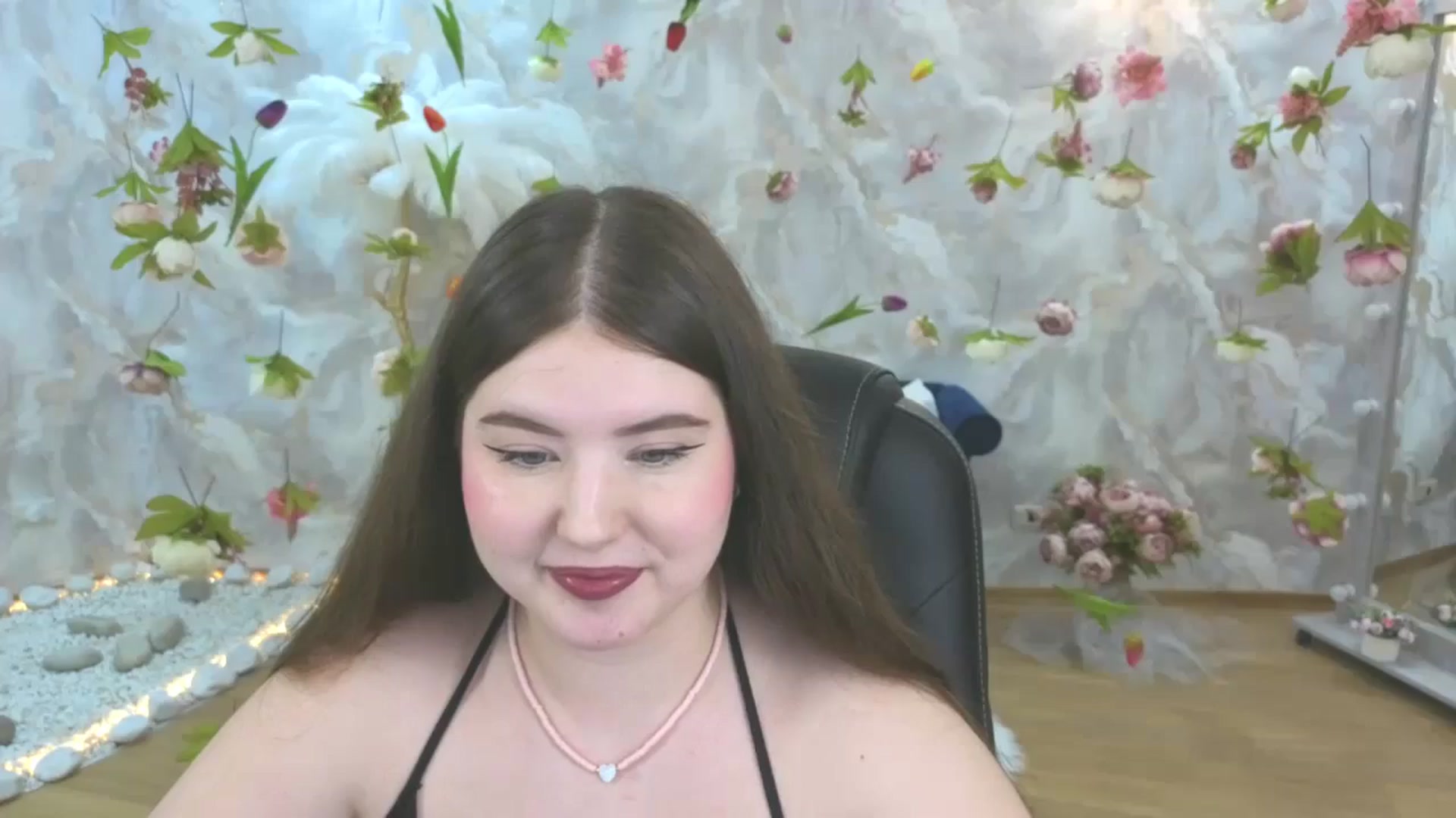 Gallery image thumbnail from EnigmaVeil's myfreecams stream on, 05/07/2026, 06:54 image 6 of 20