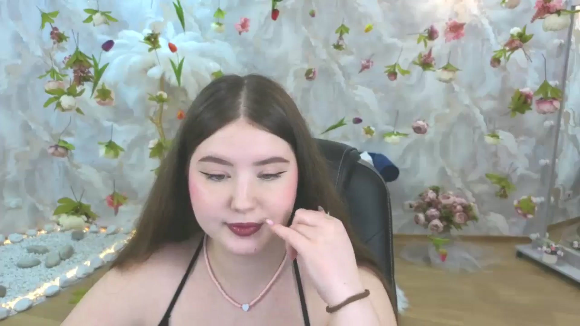Gallery image thumbnail from EnigmaVeil's myfreecams stream on, 05/07/2026, 06:54 image 4 of 20