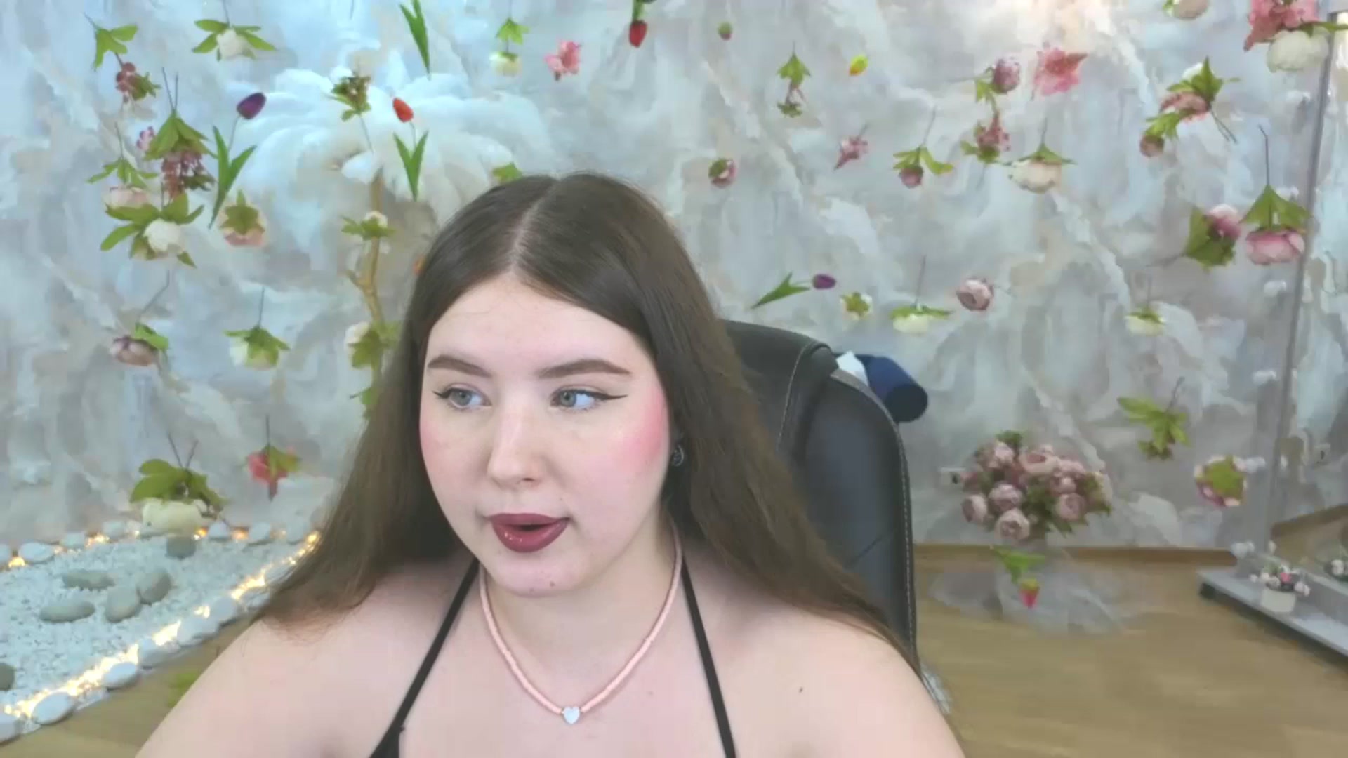 Gallery image thumbnail from EnigmaVeil's myfreecams stream on, 05/07/2026, 06:54 image 5 of 20
