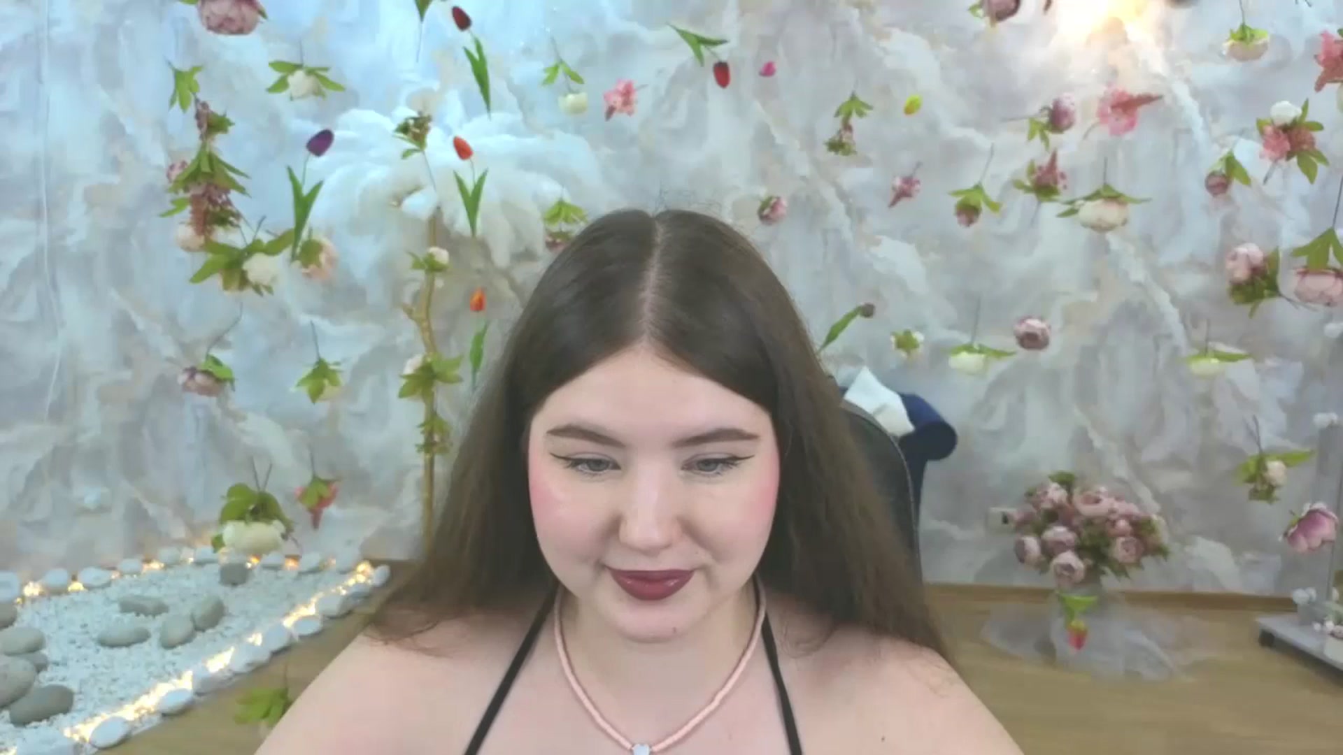 Gallery image thumbnail from EnigmaVeil's myfreecams stream on, 05/07/2026, 08:33 image 8 of 20