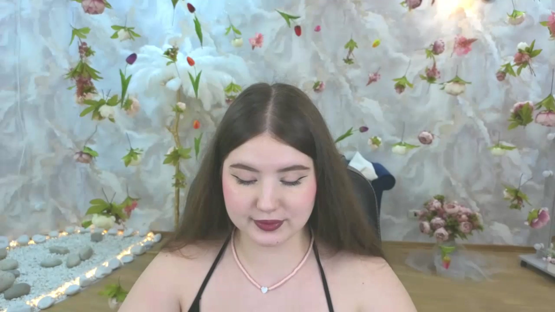Gallery image thumbnail from EnigmaVeil's myfreecams stream on, 05/07/2026, 08:33 image 9 of 20