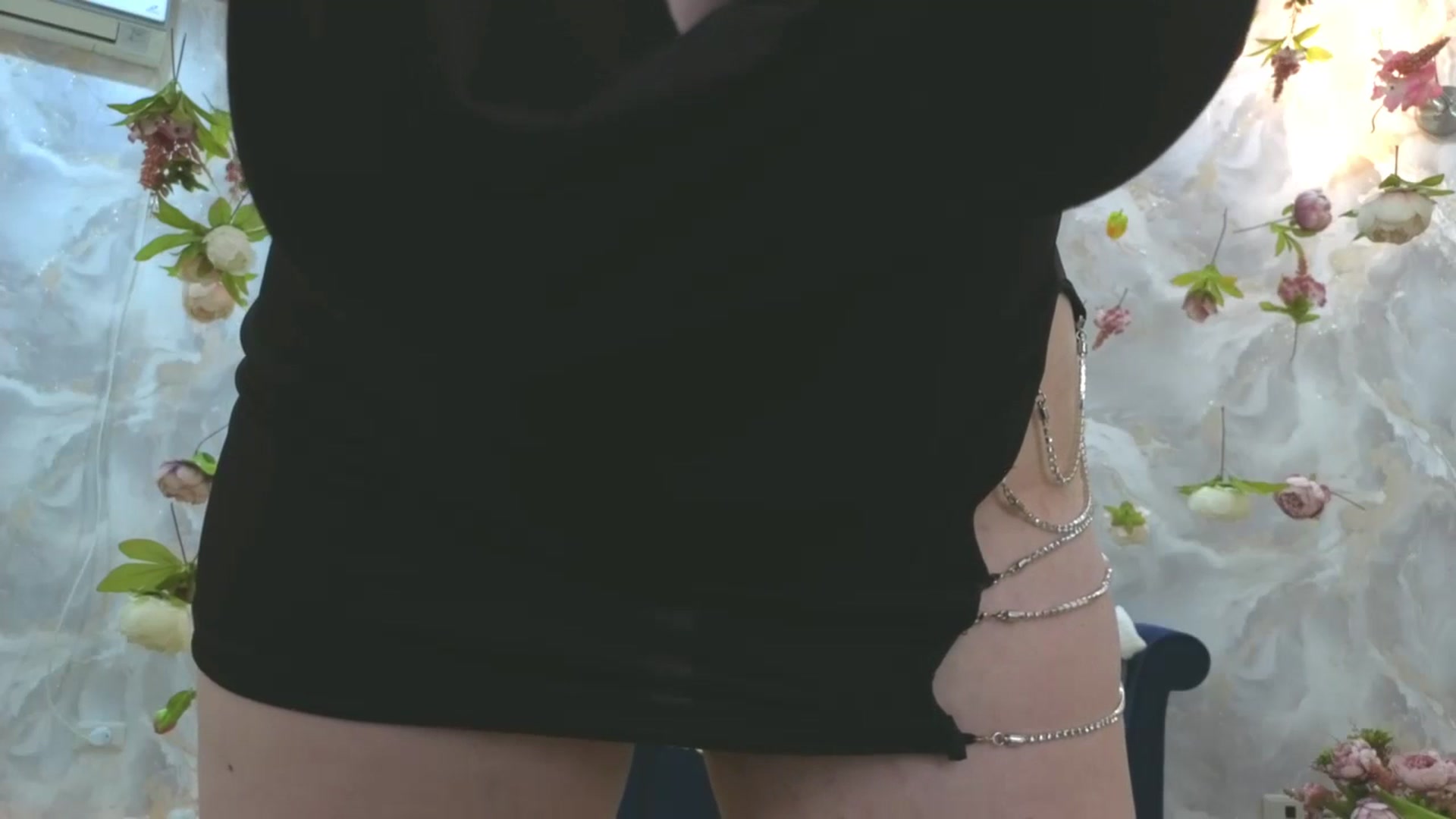 Gallery image thumbnail from EnigmaVeil's myfreecams stream on, 05/07/2026, 08:33 image 19 of 20