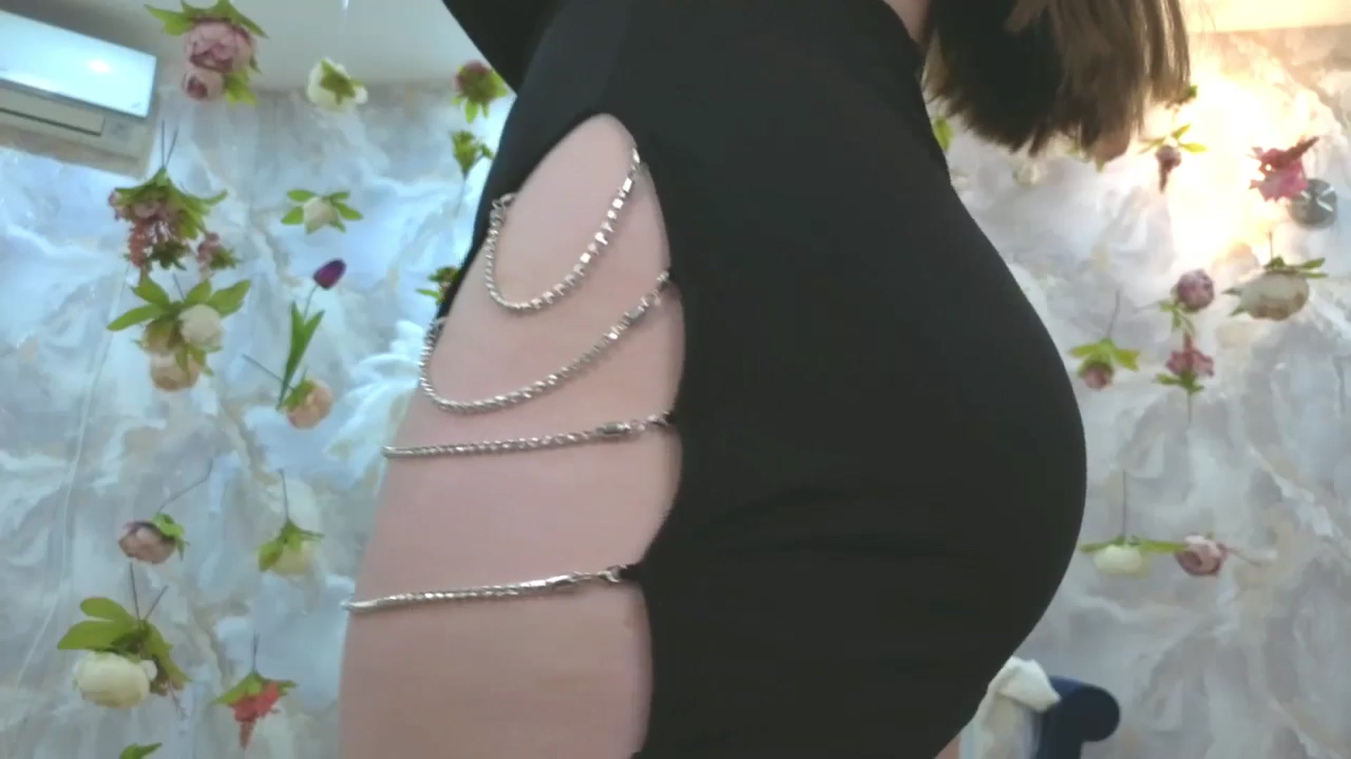 Gallery image thumbnail from EnigmaVeil's myfreecams stream on, 05/07/2026, 08:33 image 18 of 20