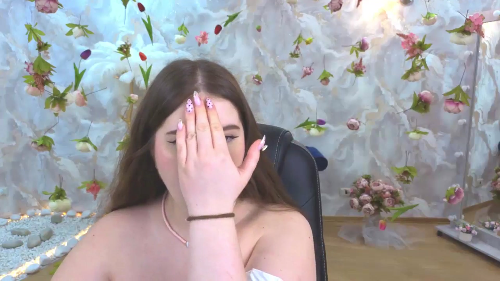 Gallery image thumbnail from EnigmaVeil's myfreecams stream on, 05/09/2026, 02:04 image 9 of 20