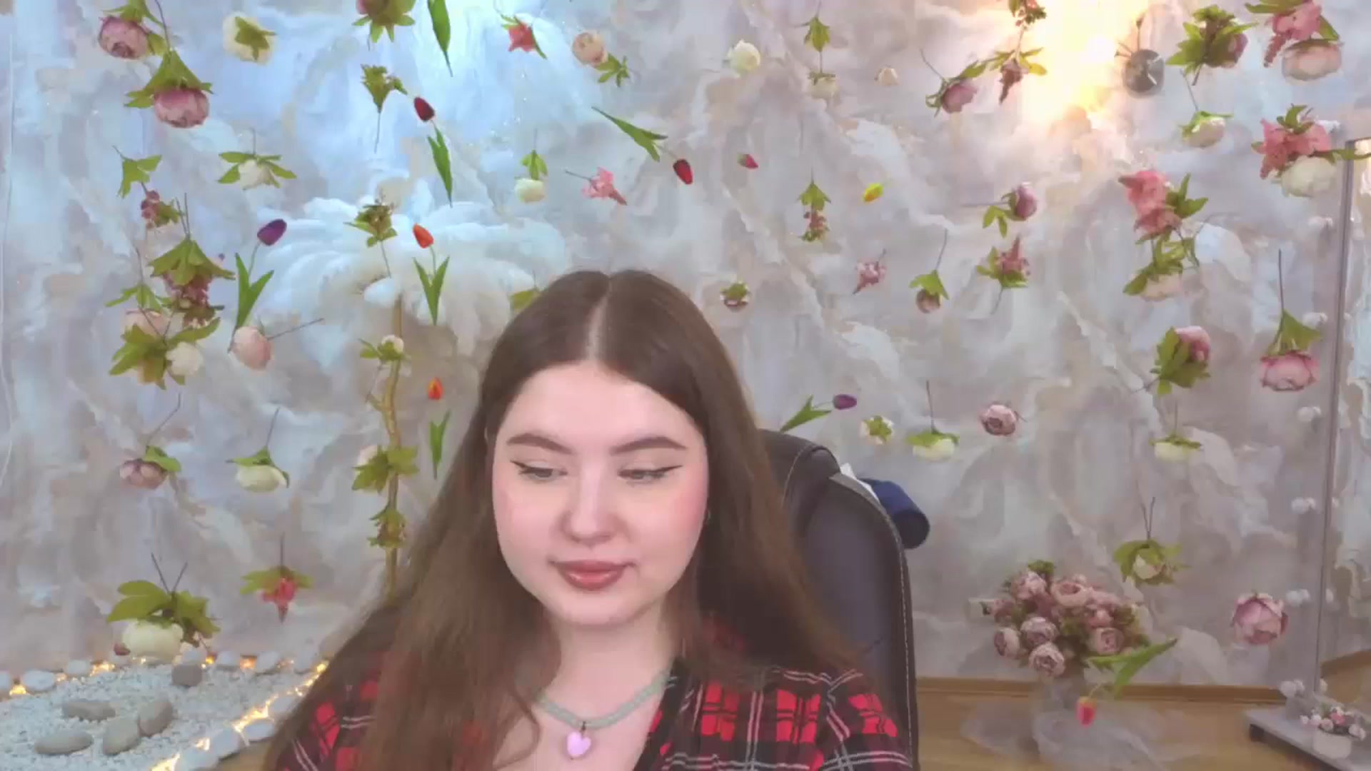 Gallery image thumbnail from EnigmaVeil's myfreecams stream on, 05/10/2026, 23:46 image 17 of 20