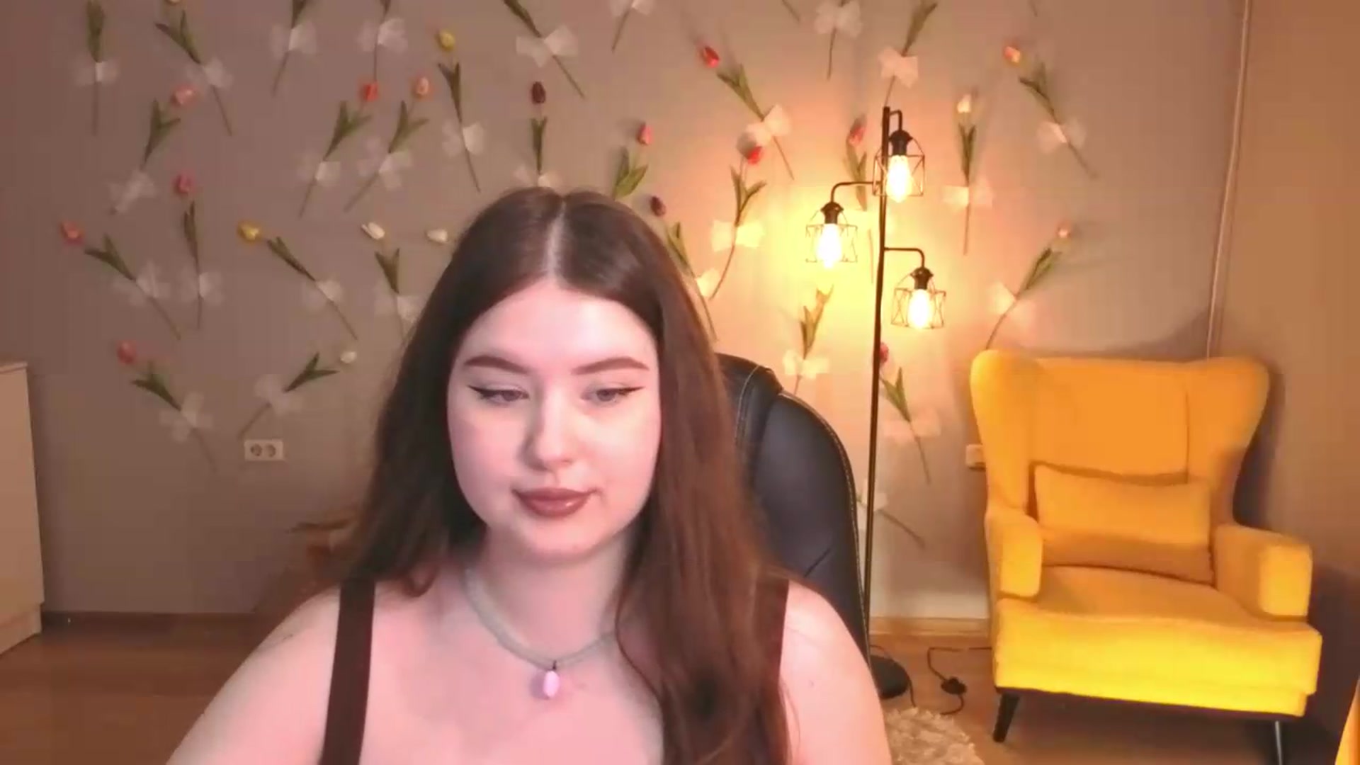 Gallery image thumbnail from EnigmaVeil's myfreecams stream on, 05/12/2026, 24:43 image 18 of 20