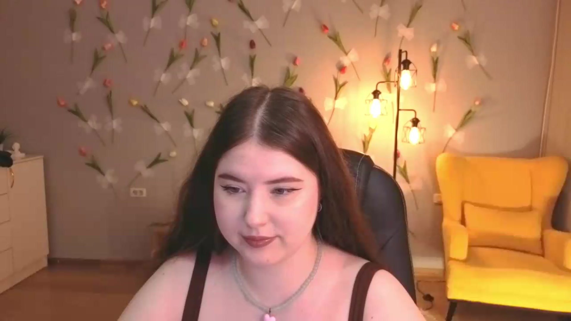Gallery image thumbnail from EnigmaVeil's myfreecams stream on, 05/12/2026, 24:43 image 2 of 20