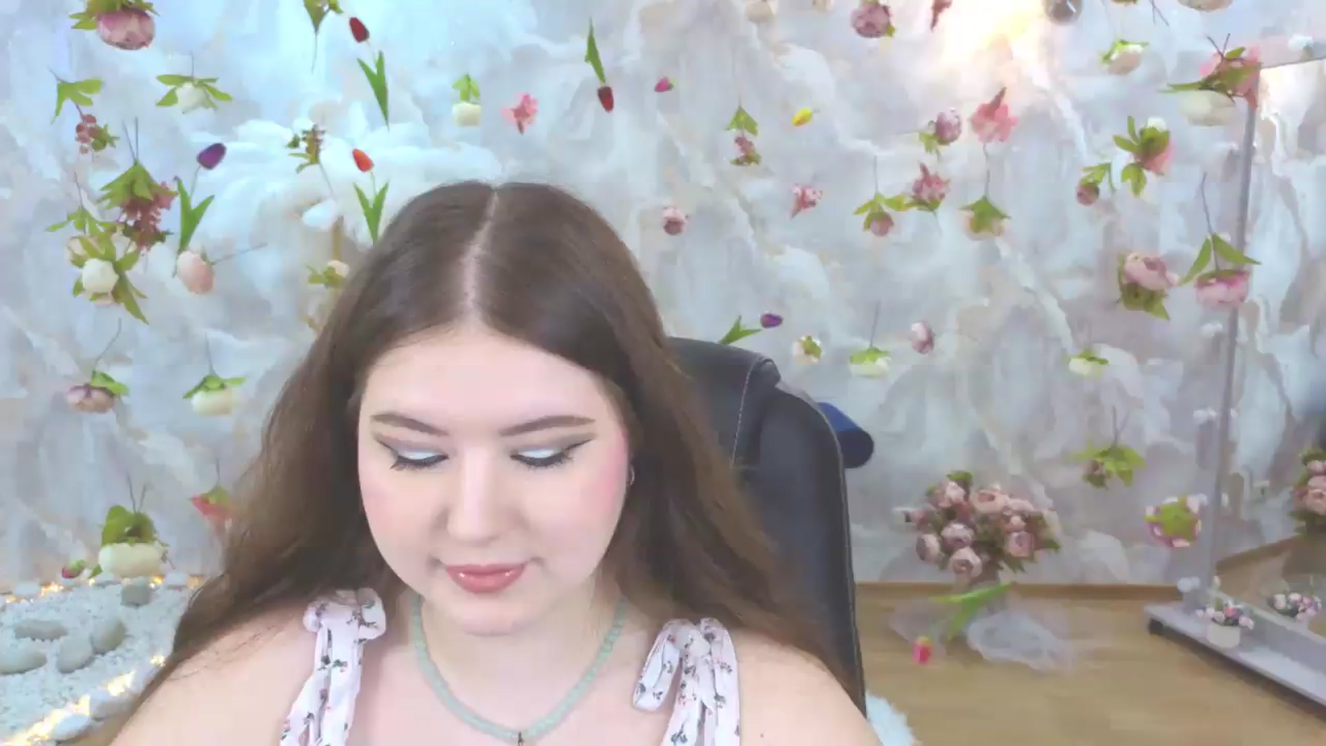 Gallery image thumbnail from EnigmaVeil's myfreecams stream on, 05/13/2026, 05:25 image 1 of 20