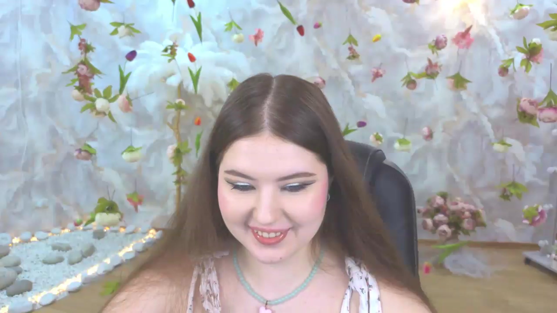 Gallery image thumbnail from EnigmaVeil's myfreecams stream on, 05/13/2026, 07:47 image 14 of 20