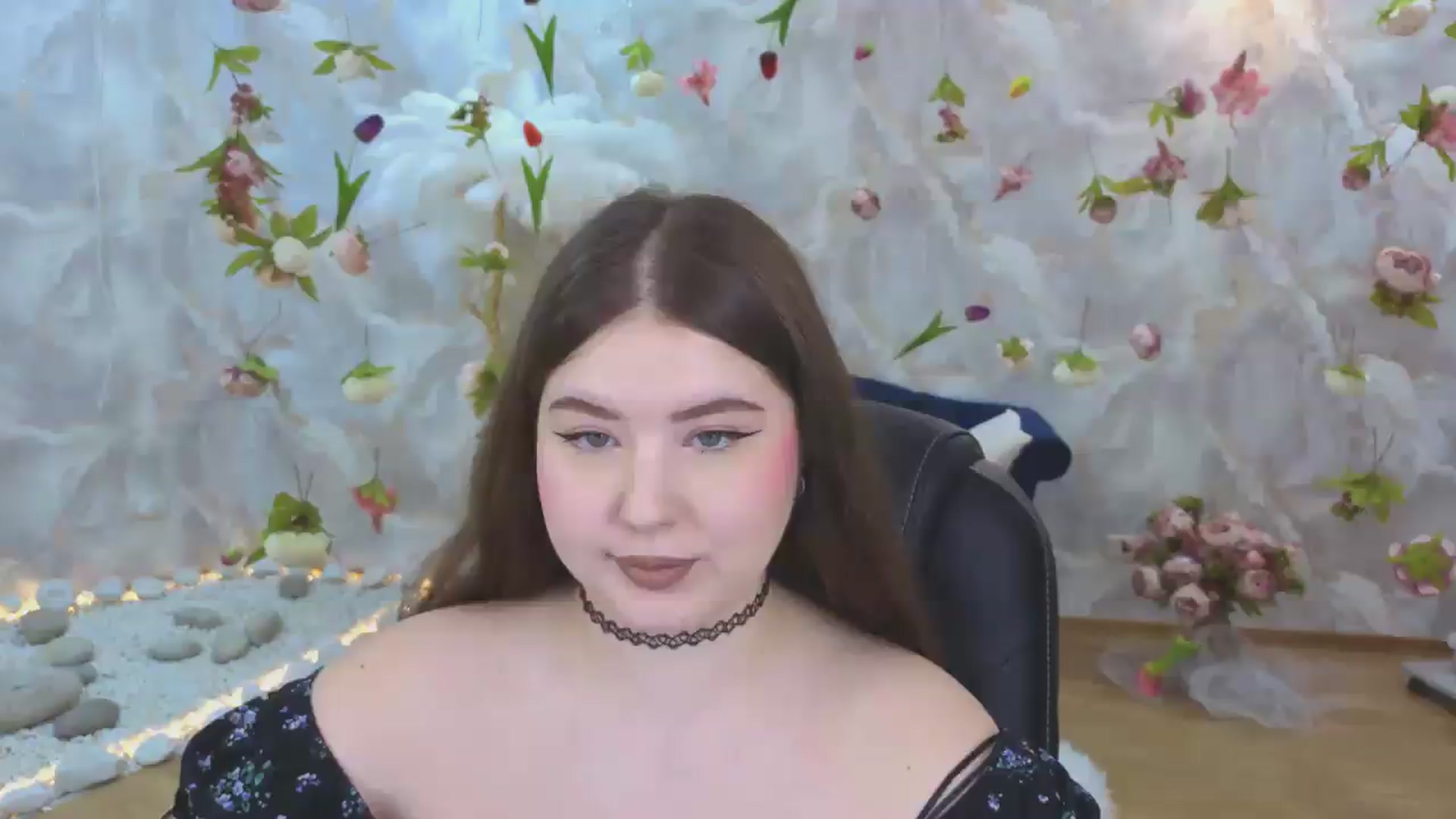 Gallery image thumbnail from EnigmaVeil's myfreecams stream on, 05/15/2026, 23:47 image 4 of 20