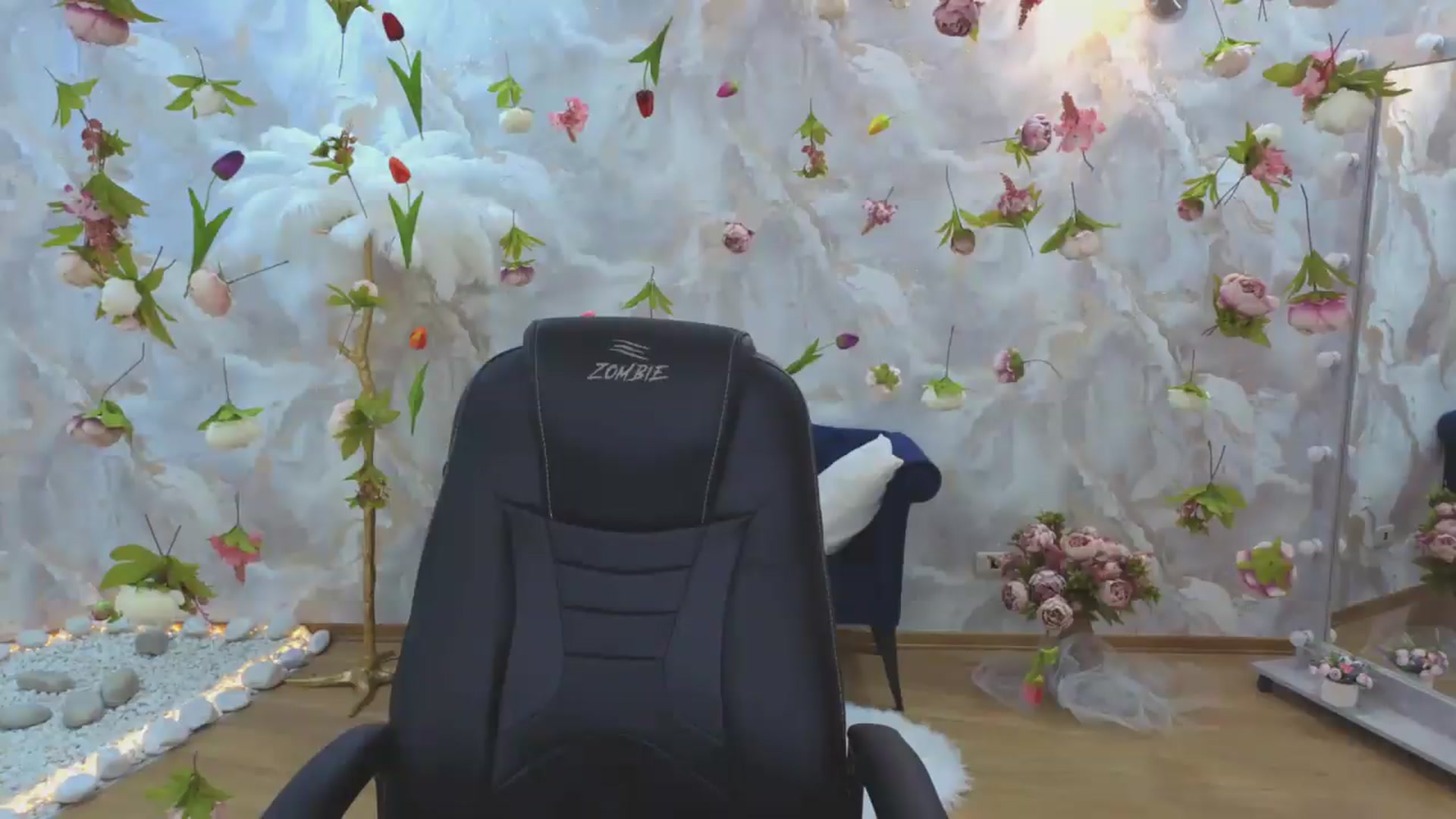Gallery image thumbnail from EnigmaVeil's myfreecams stream on, 05/15/2026, 23:47 image 18 of 20