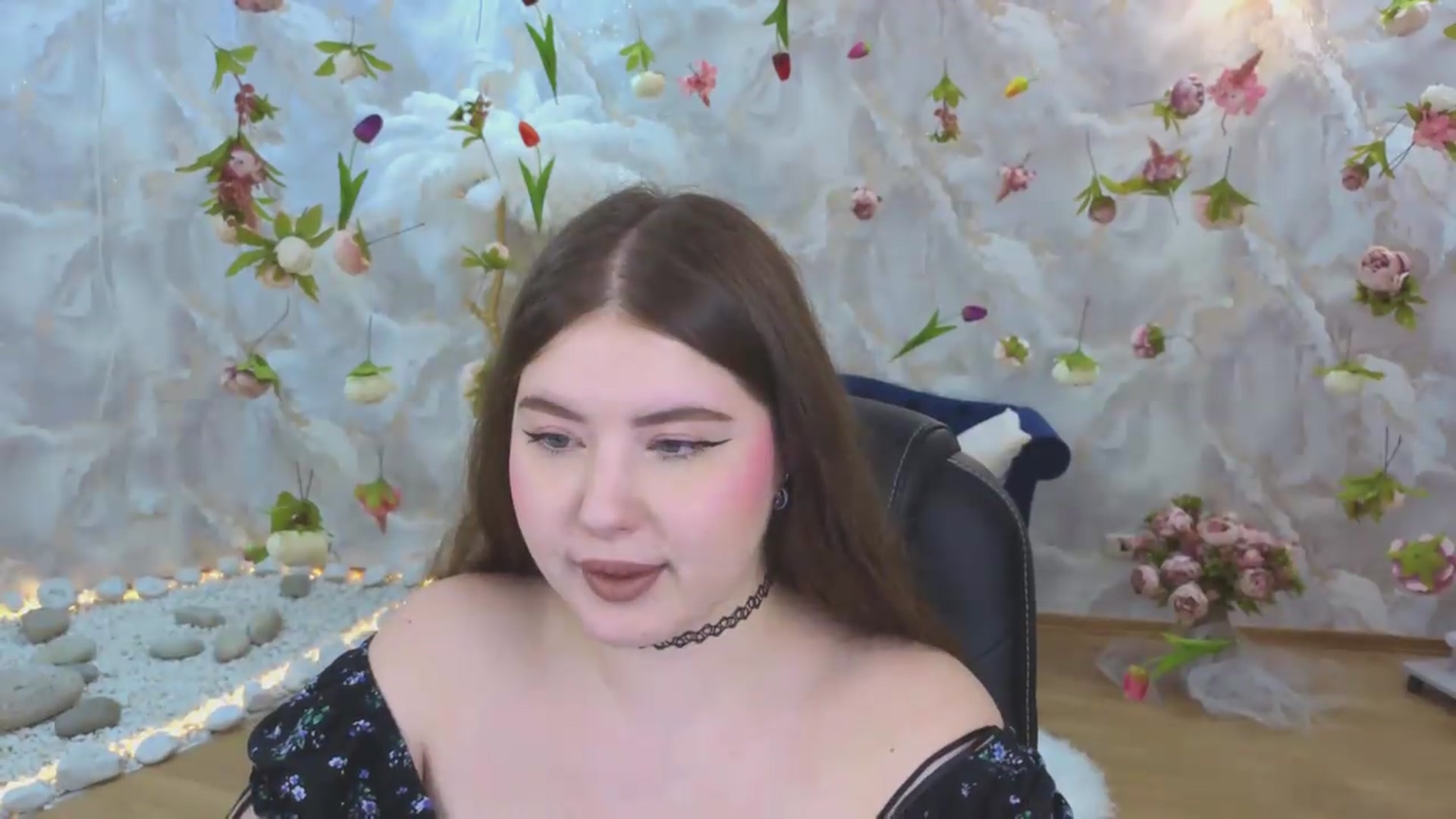 Gallery image thumbnail from EnigmaVeil's myfreecams stream on, 05/15/2026, 23:47 image 5 of 20