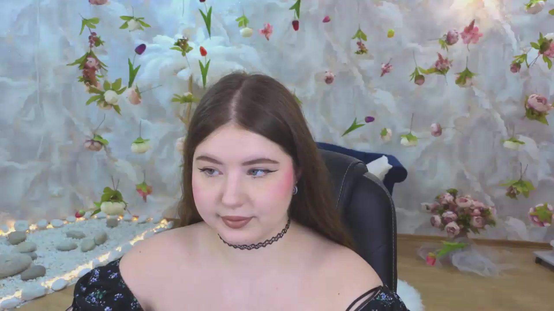 Gallery image thumbnail from EnigmaVeil's myfreecams stream on, 05/15/2026, 23:47 image 1 of 20
