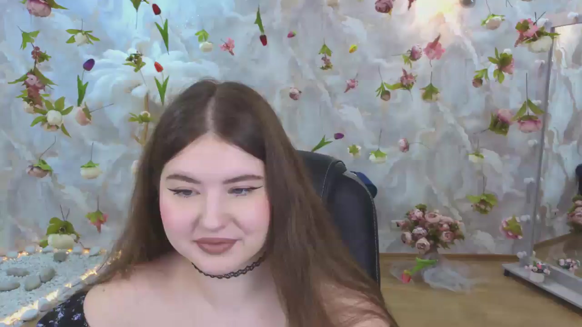 Gallery image thumbnail from EnigmaVeil's myfreecams stream on, 05/15/2026, 23:47 image 13 of 20
