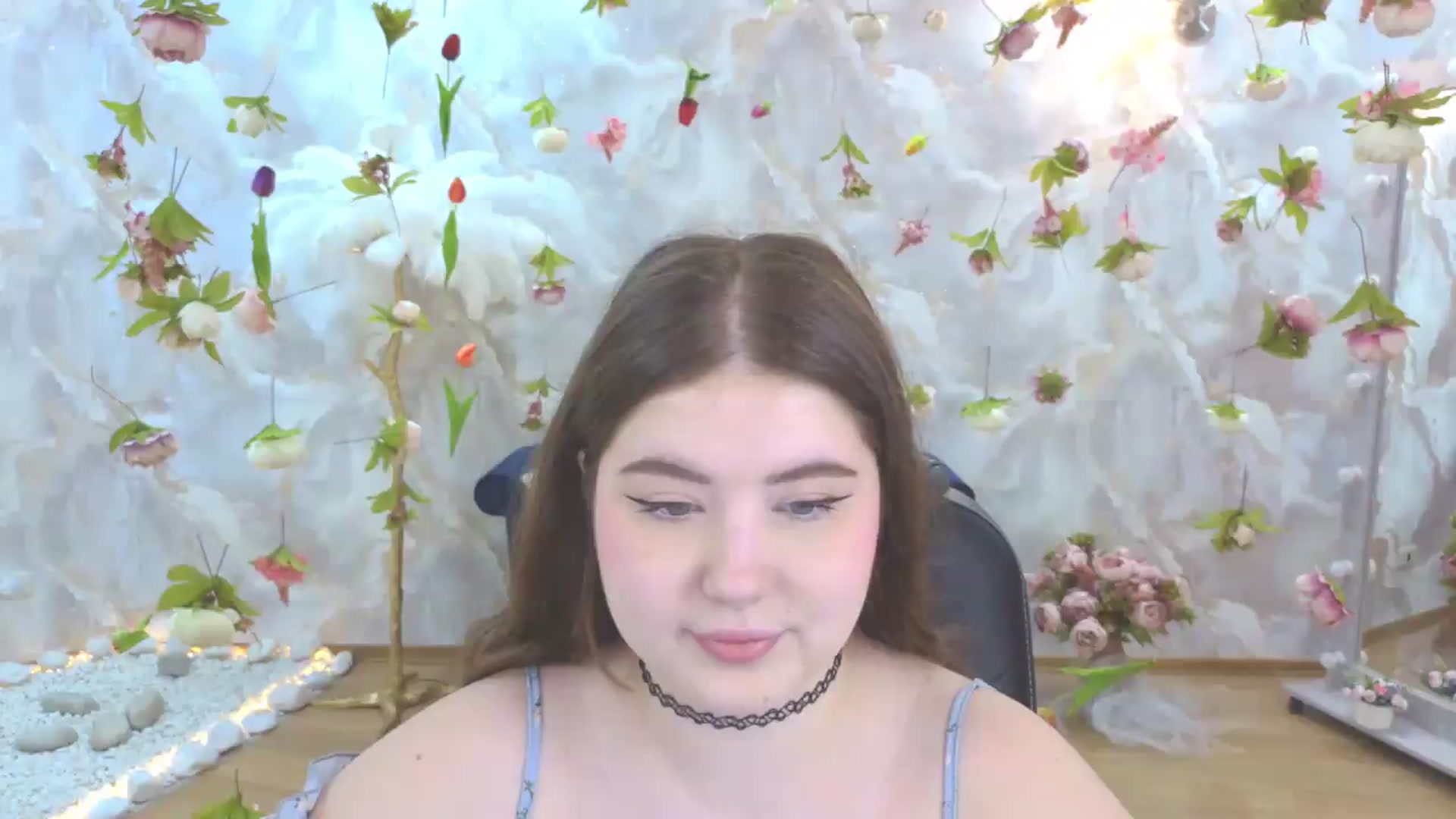 Gallery image thumbnail from EnigmaVeil's myfreecams stream on, 05/17/2026, 18:31 image 1 of 20