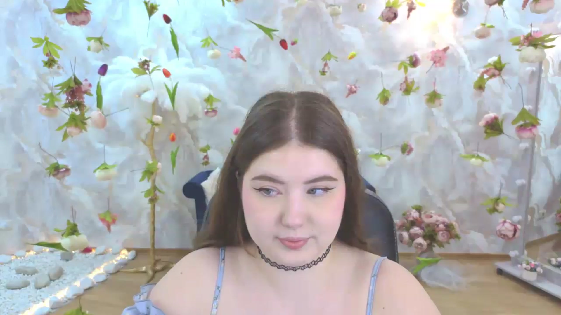 Gallery image thumbnail from EnigmaVeil's myfreecams stream on, 05/17/2026, 18:31 image 5 of 20