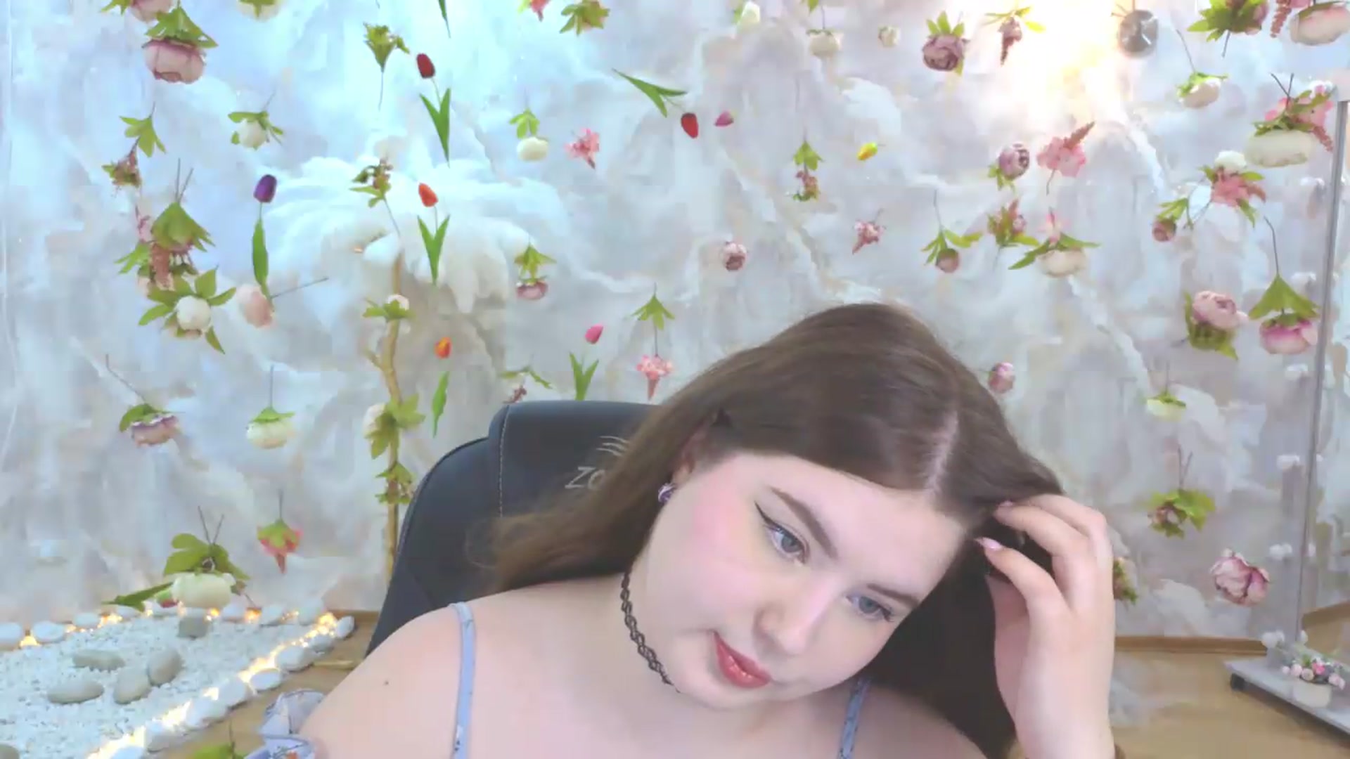 Gallery image thumbnail from EnigmaVeil's myfreecams stream on, 05/17/2026, 20:22 image 16 of 20